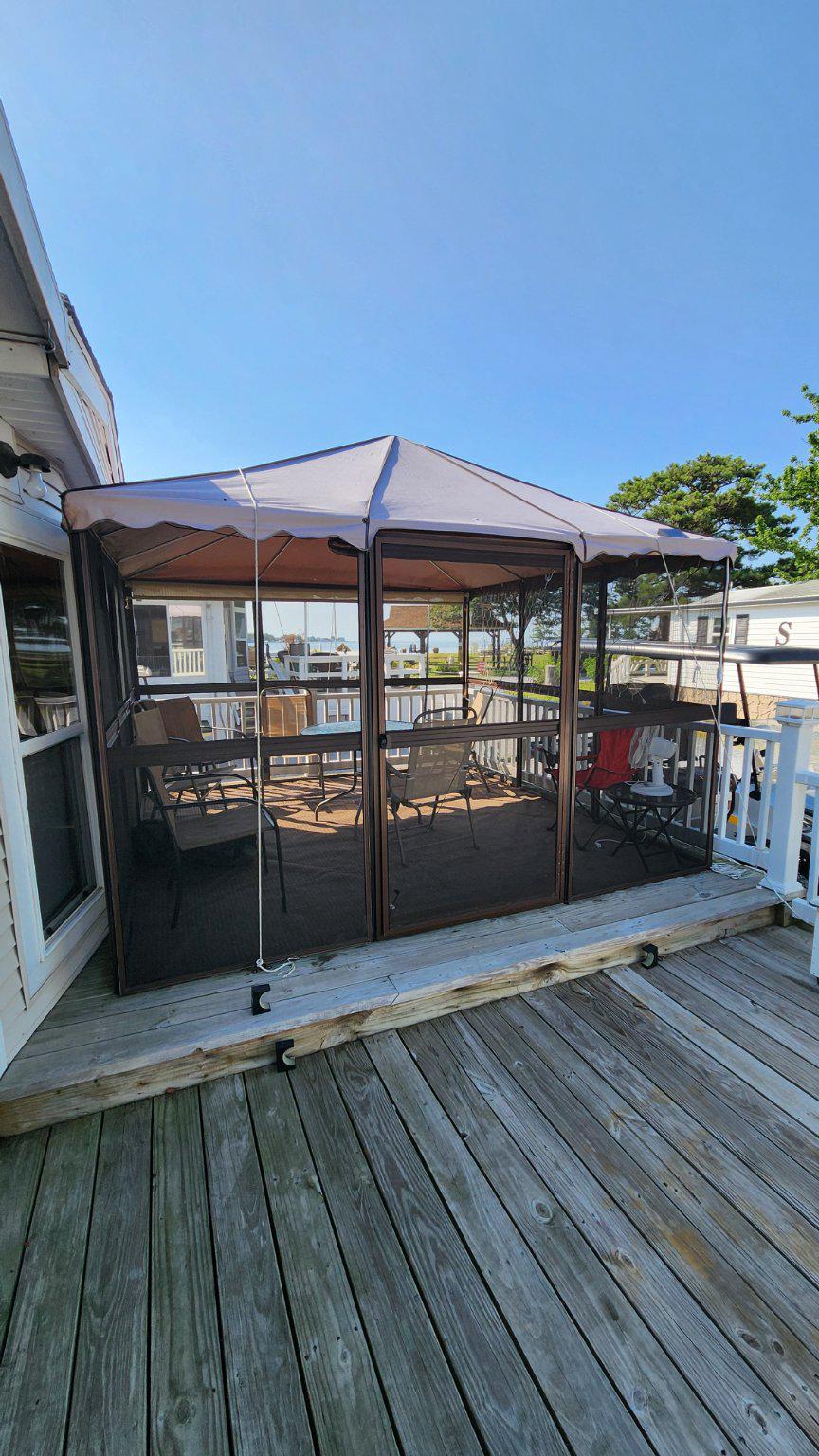 BEACH HARBOR - Residential