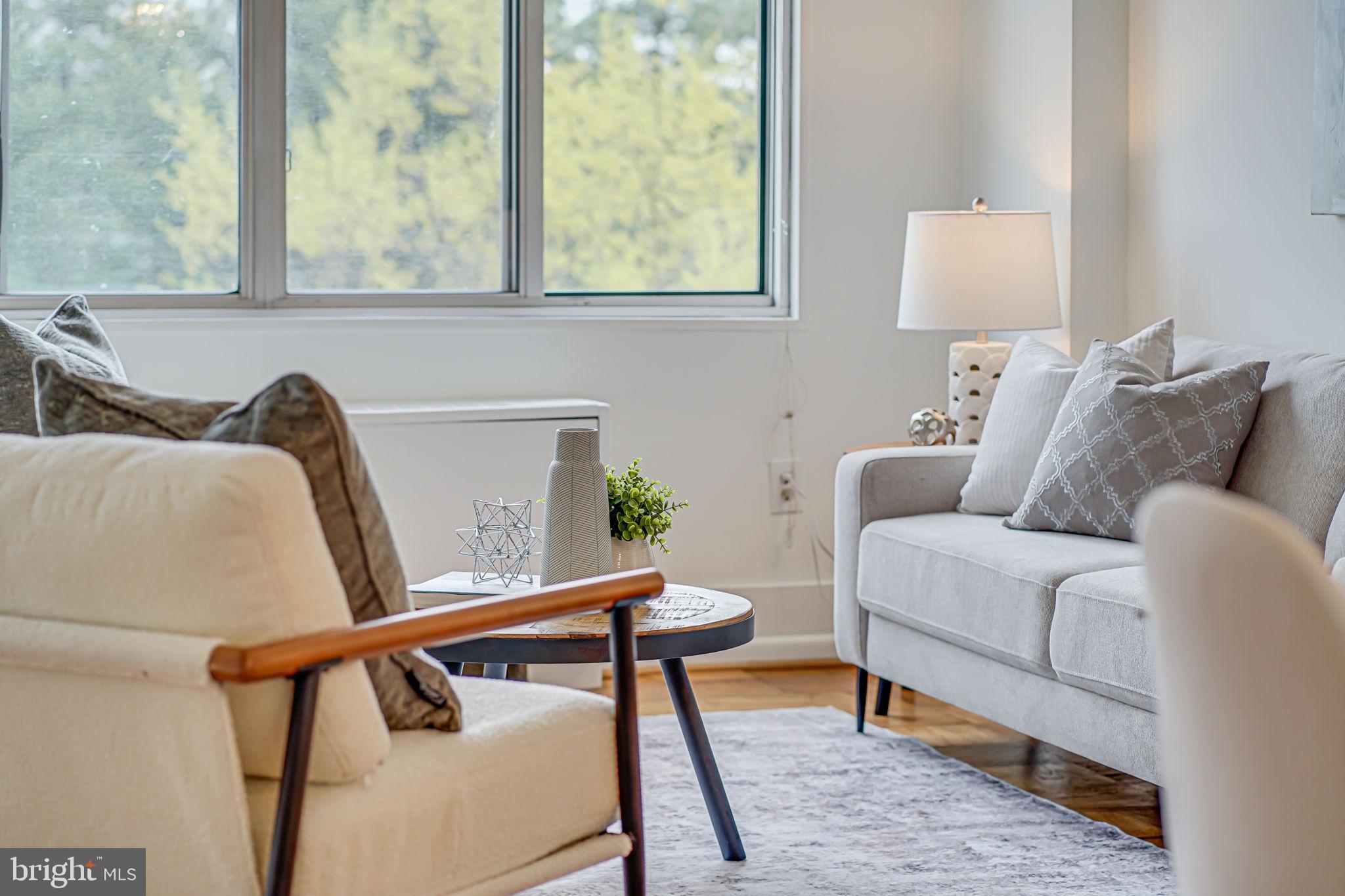 FOREST HILLS - Residential