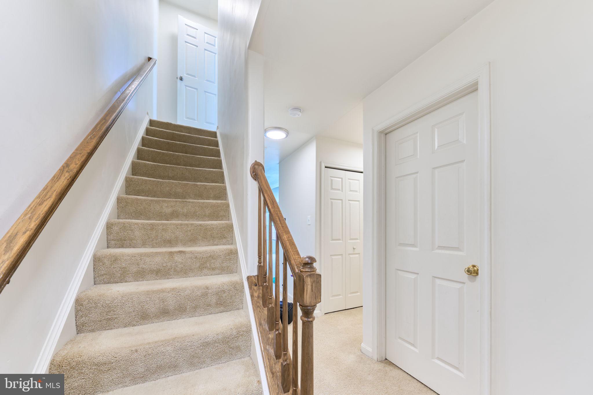 ASHBURN VILLAGE - Residential