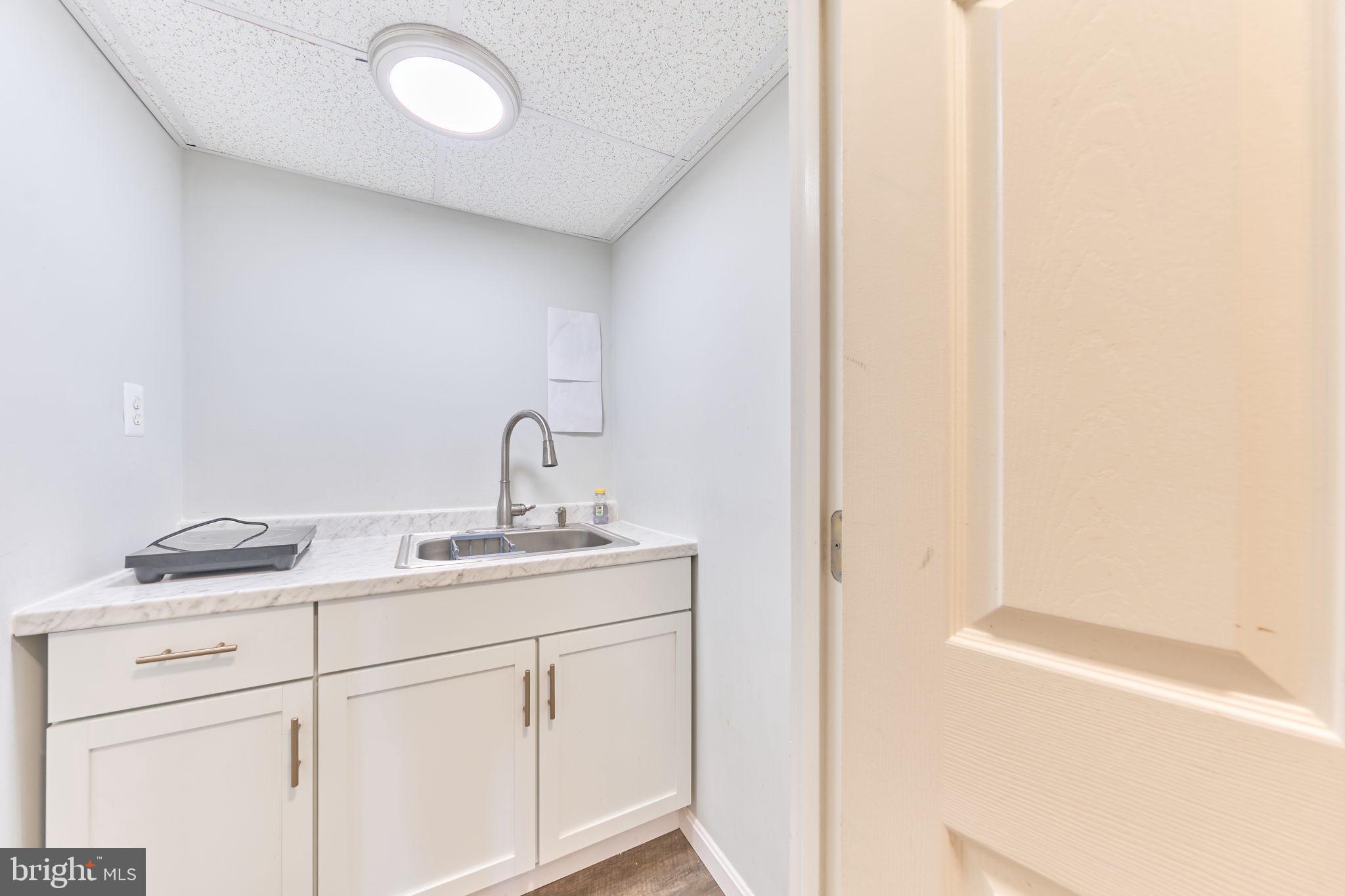 ASHBURN VILLAGE - Residential
