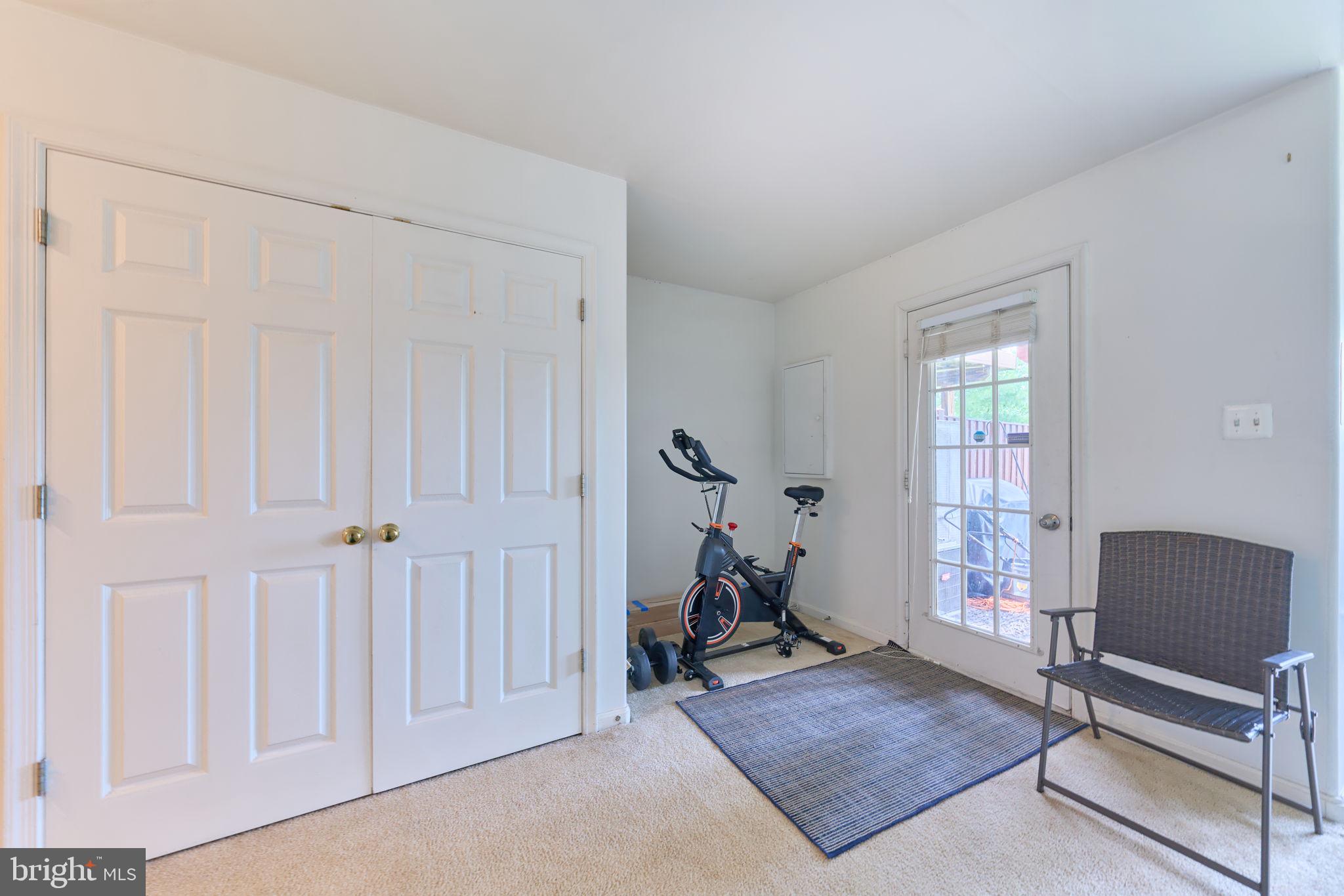 ASHBURN VILLAGE - Residential