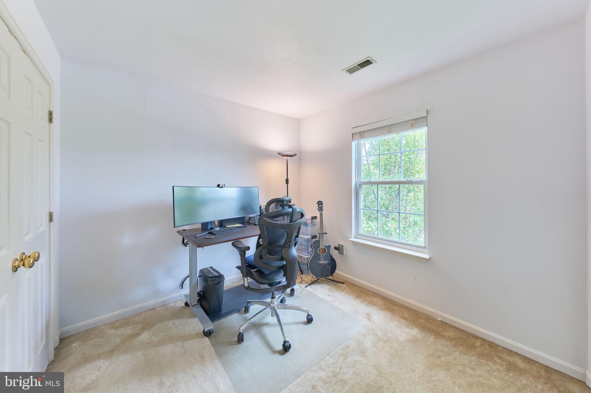 ASHBURN VILLAGE - Residential