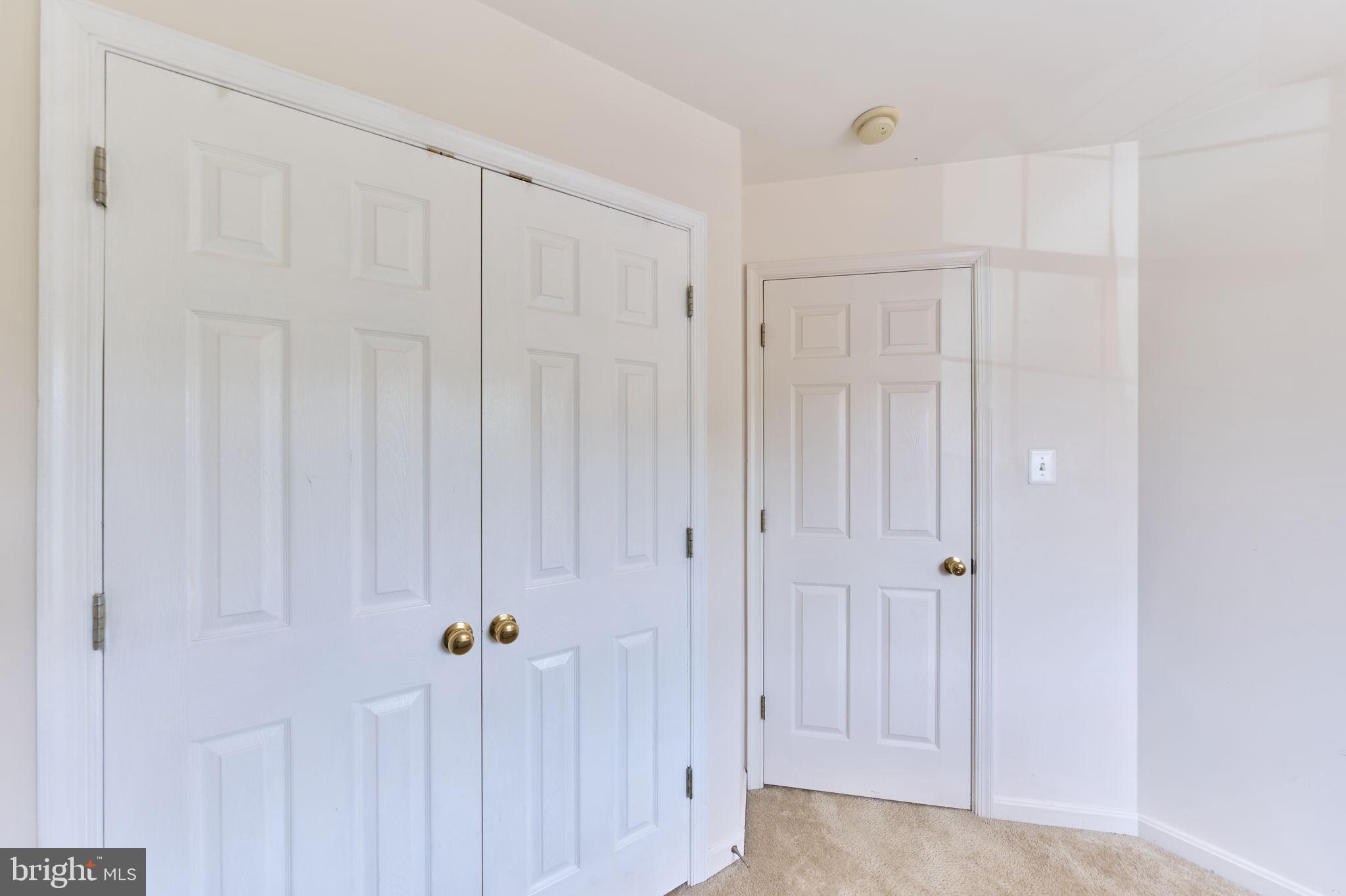 ASHBURN VILLAGE - Residential