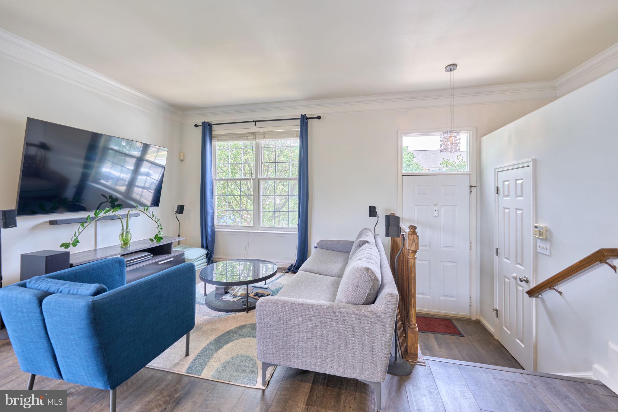 ASHBURN VILLAGE - Residential