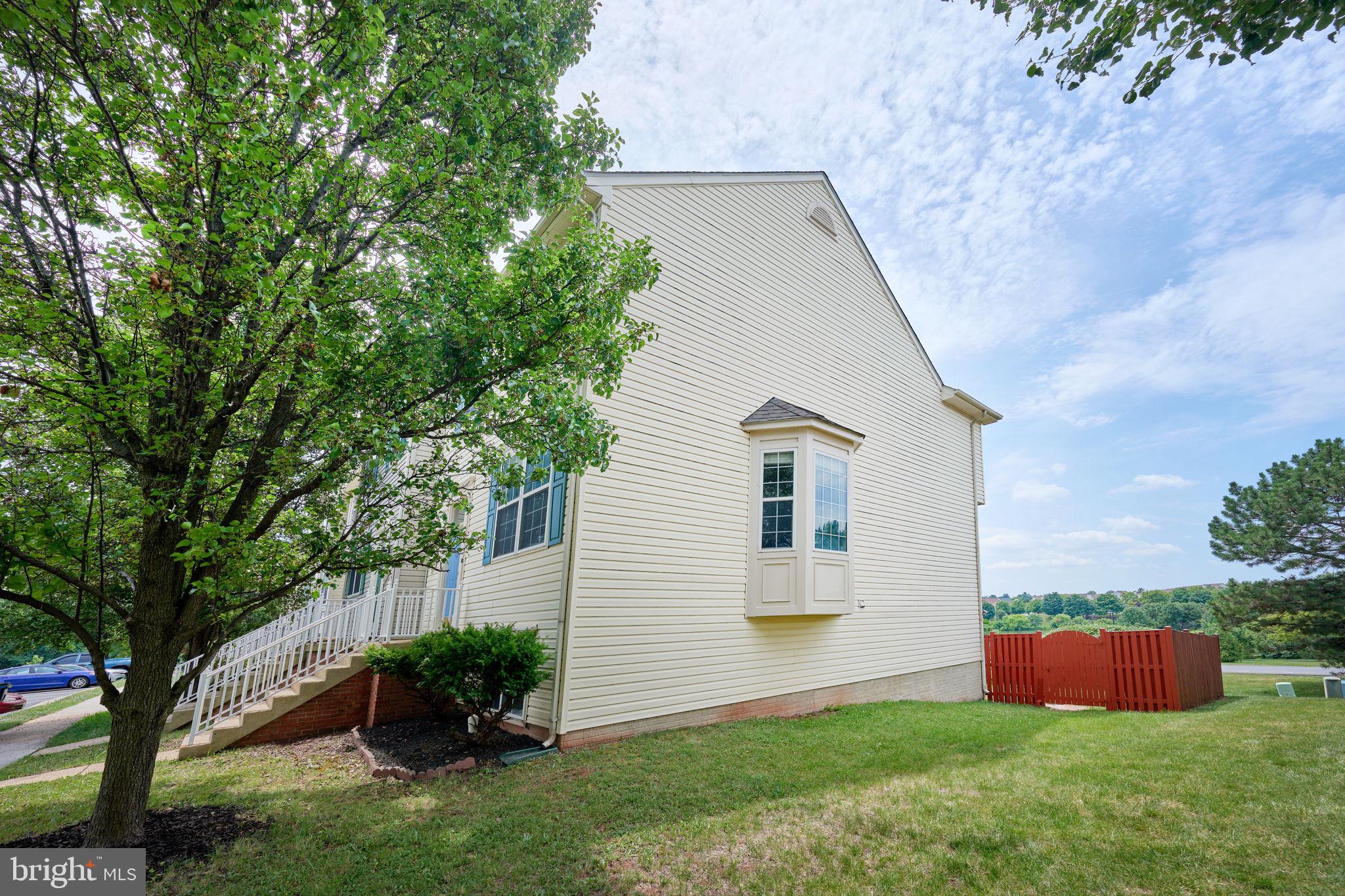 ASHBURN VILLAGE - Residential