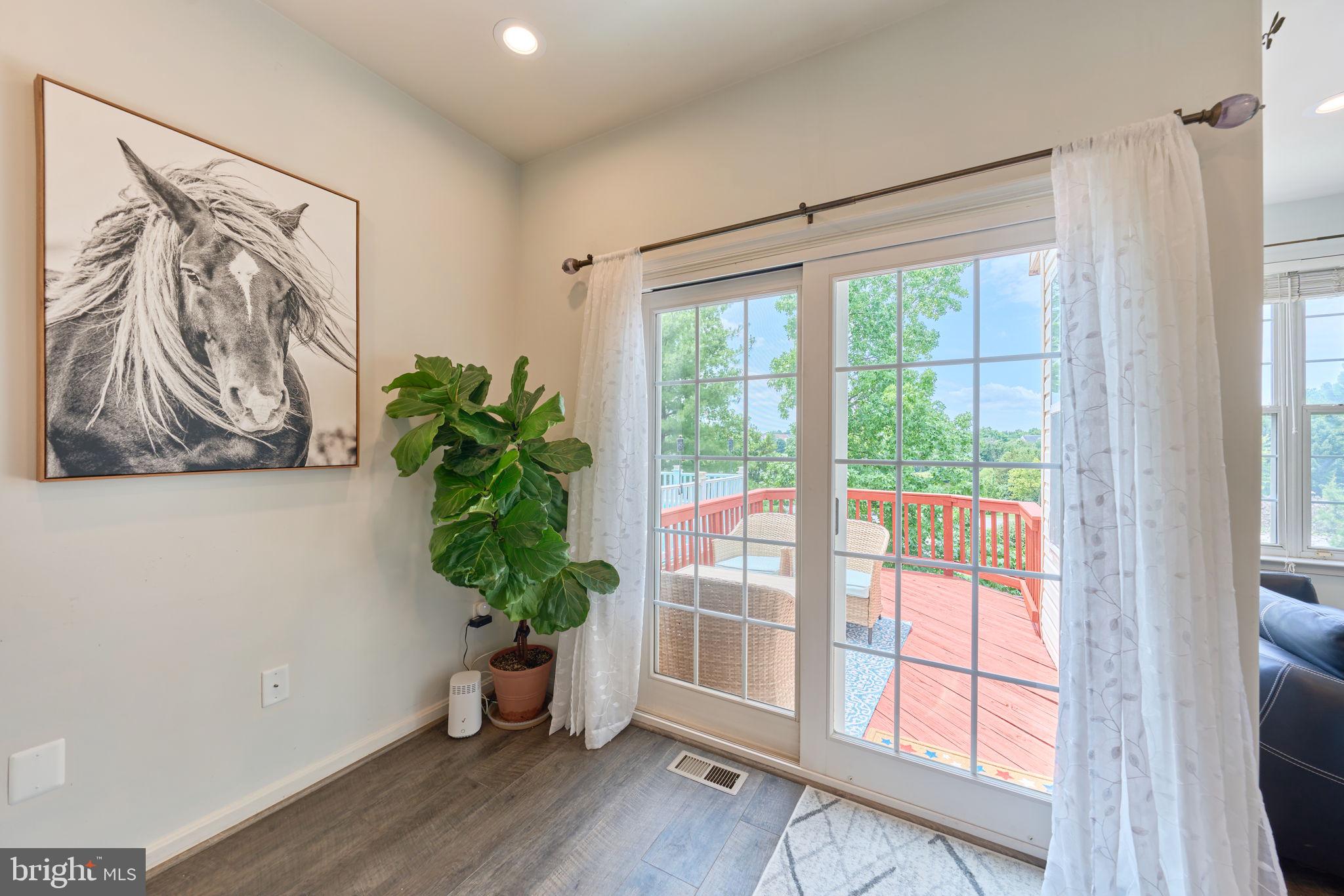 ASHBURN VILLAGE - Residential
