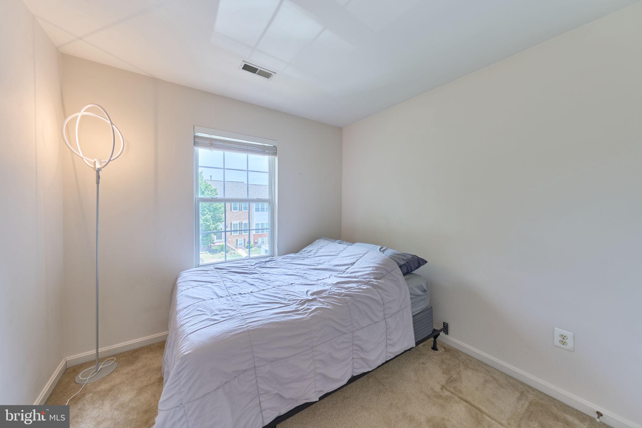ASHBURN VILLAGE - Residential