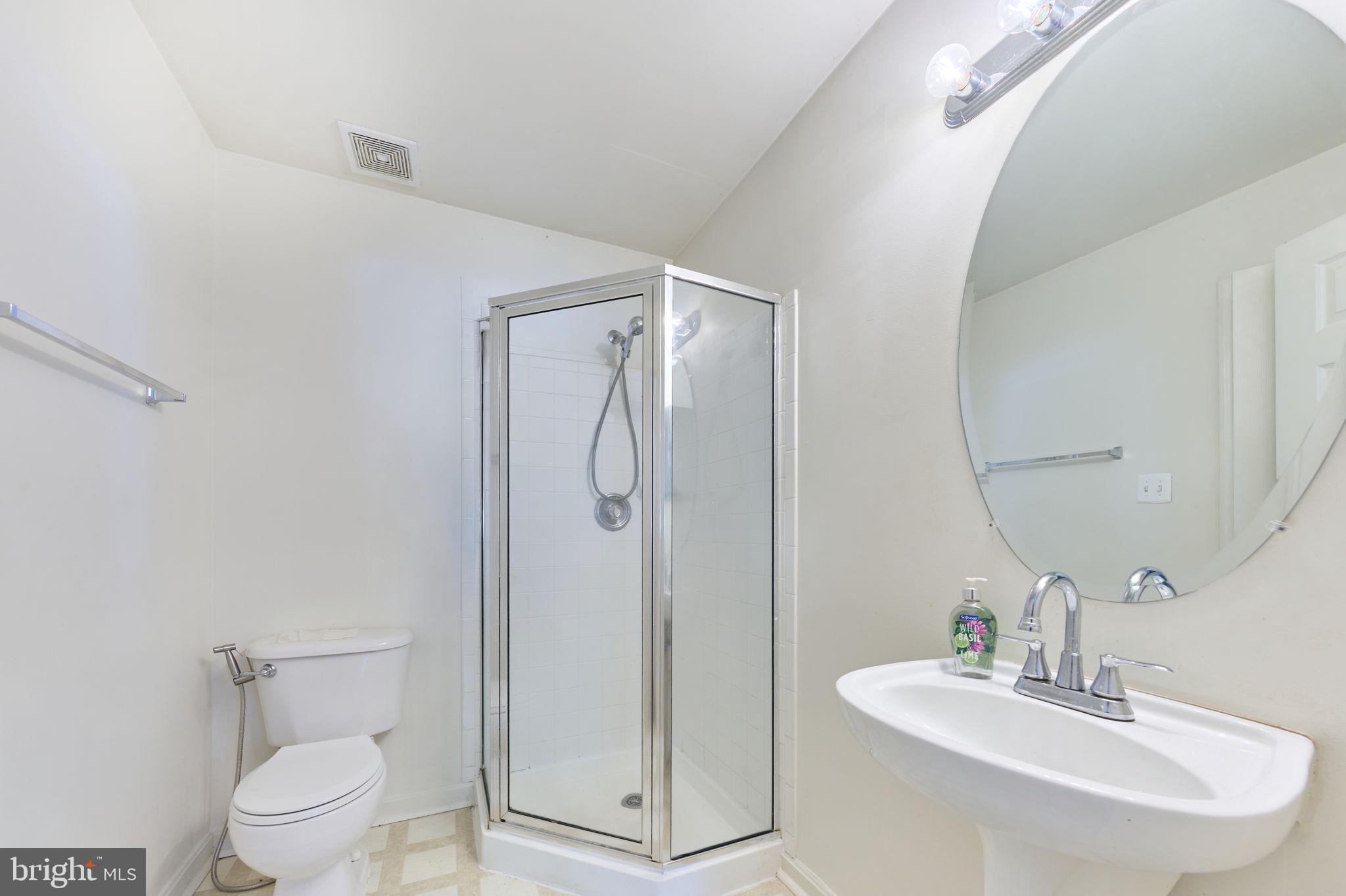 ASHBURN VILLAGE - Residential