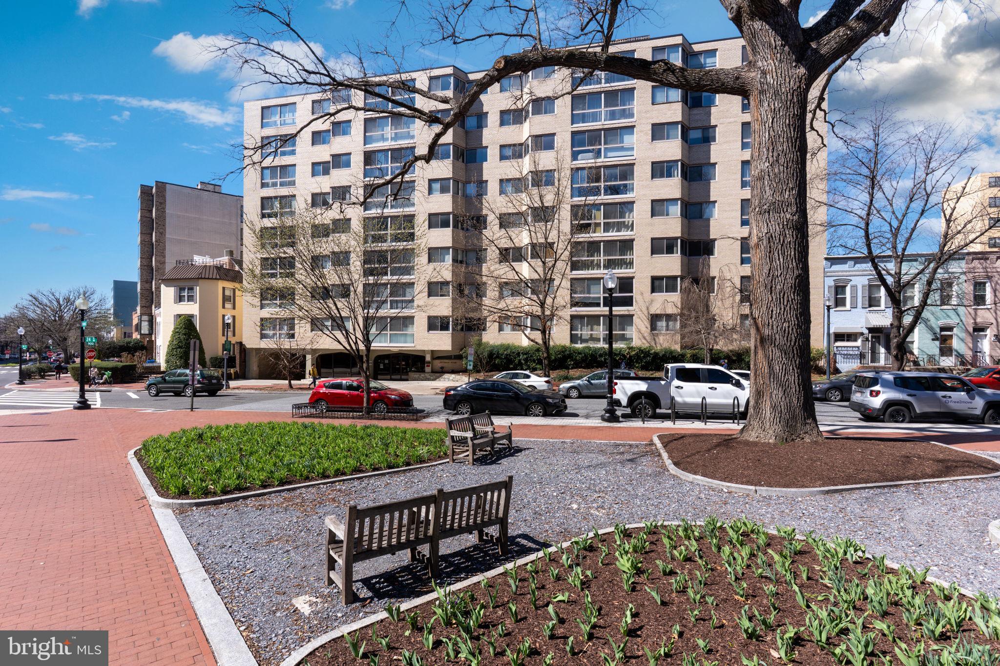 FOGGY BOTTOM - Residential Lease