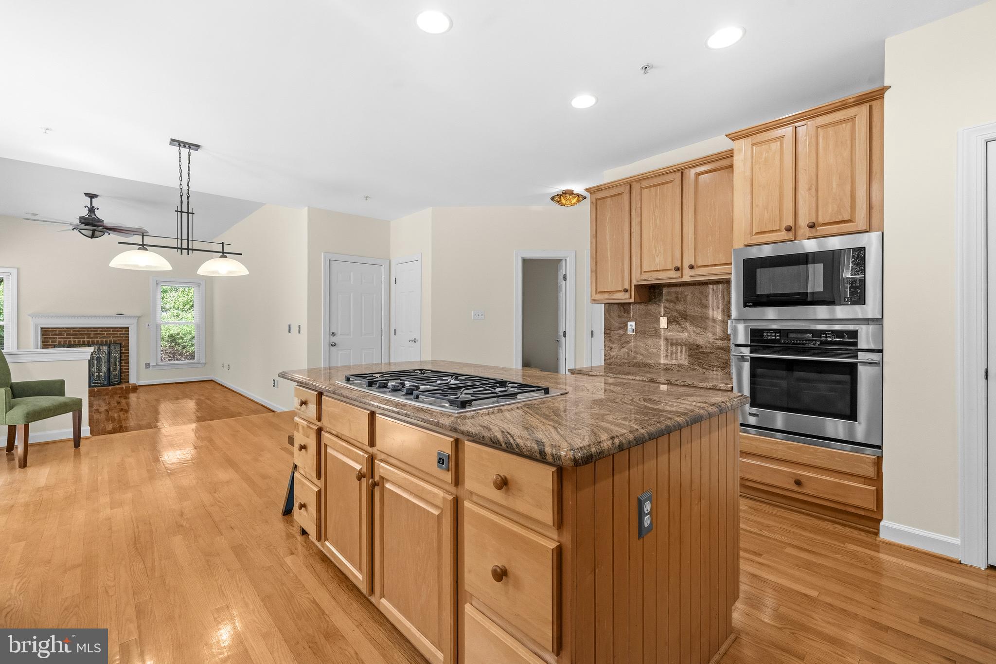 HILLBROOK SPRING - Residential