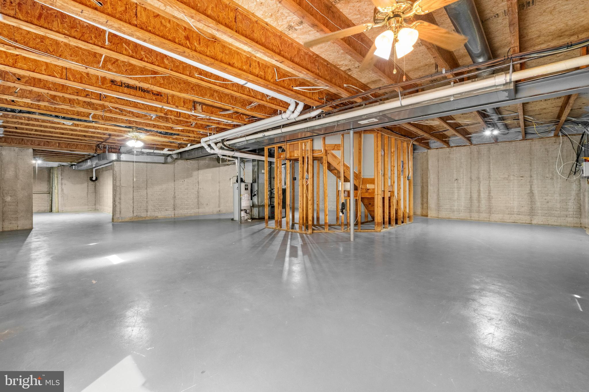 HILLBROOK SPRING - Residential