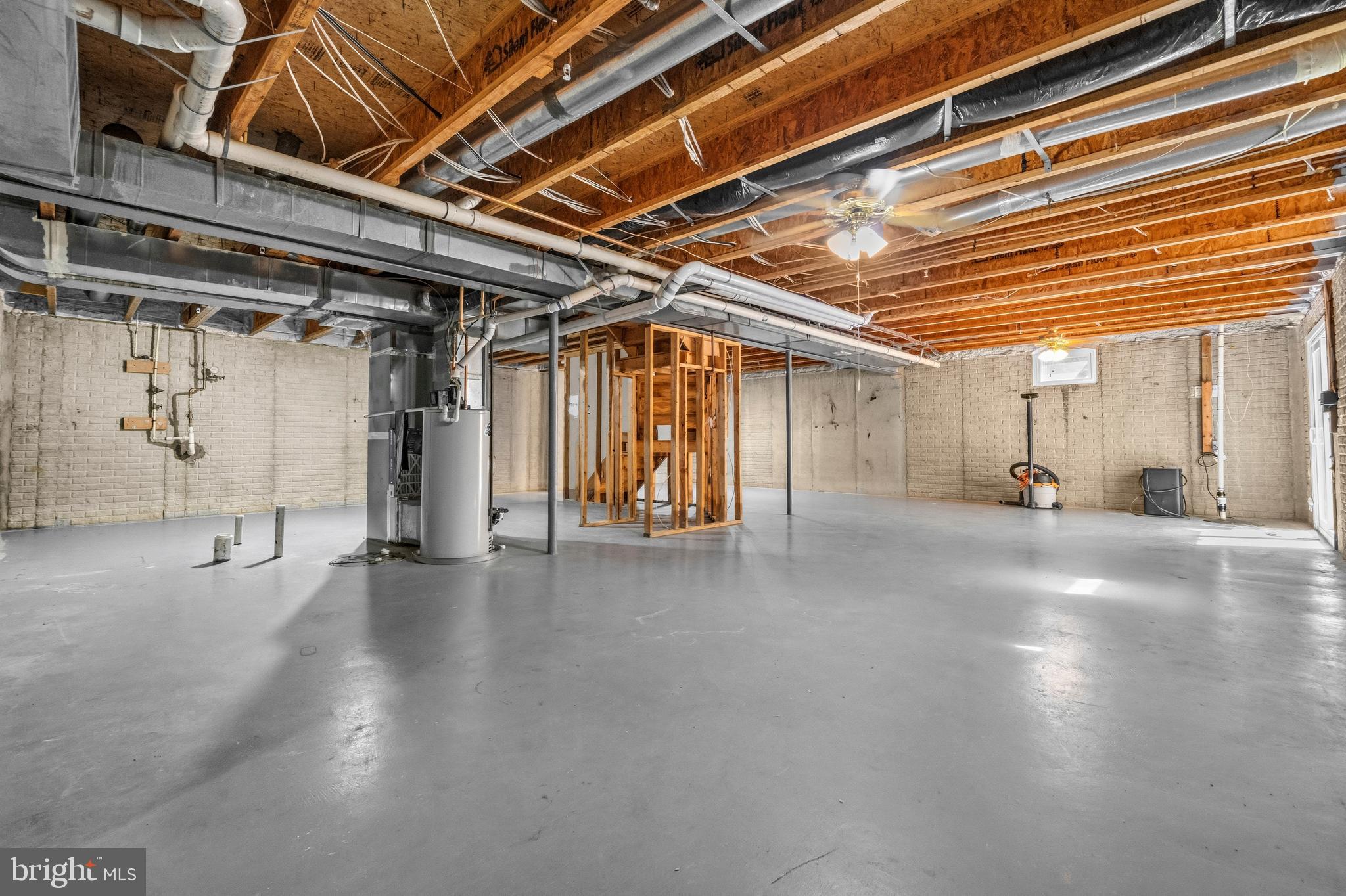 HILLBROOK SPRING - Residential