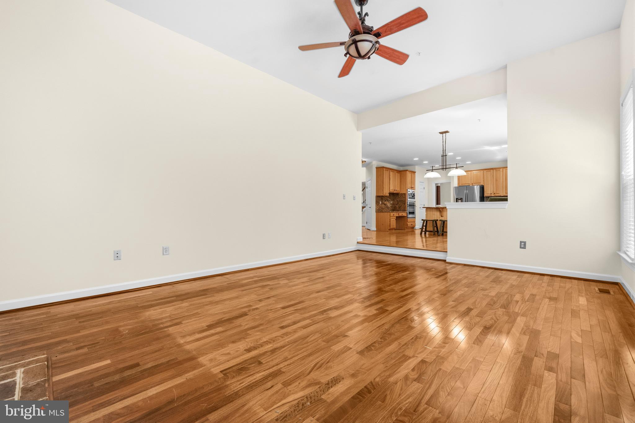 HILLBROOK SPRING - Residential
