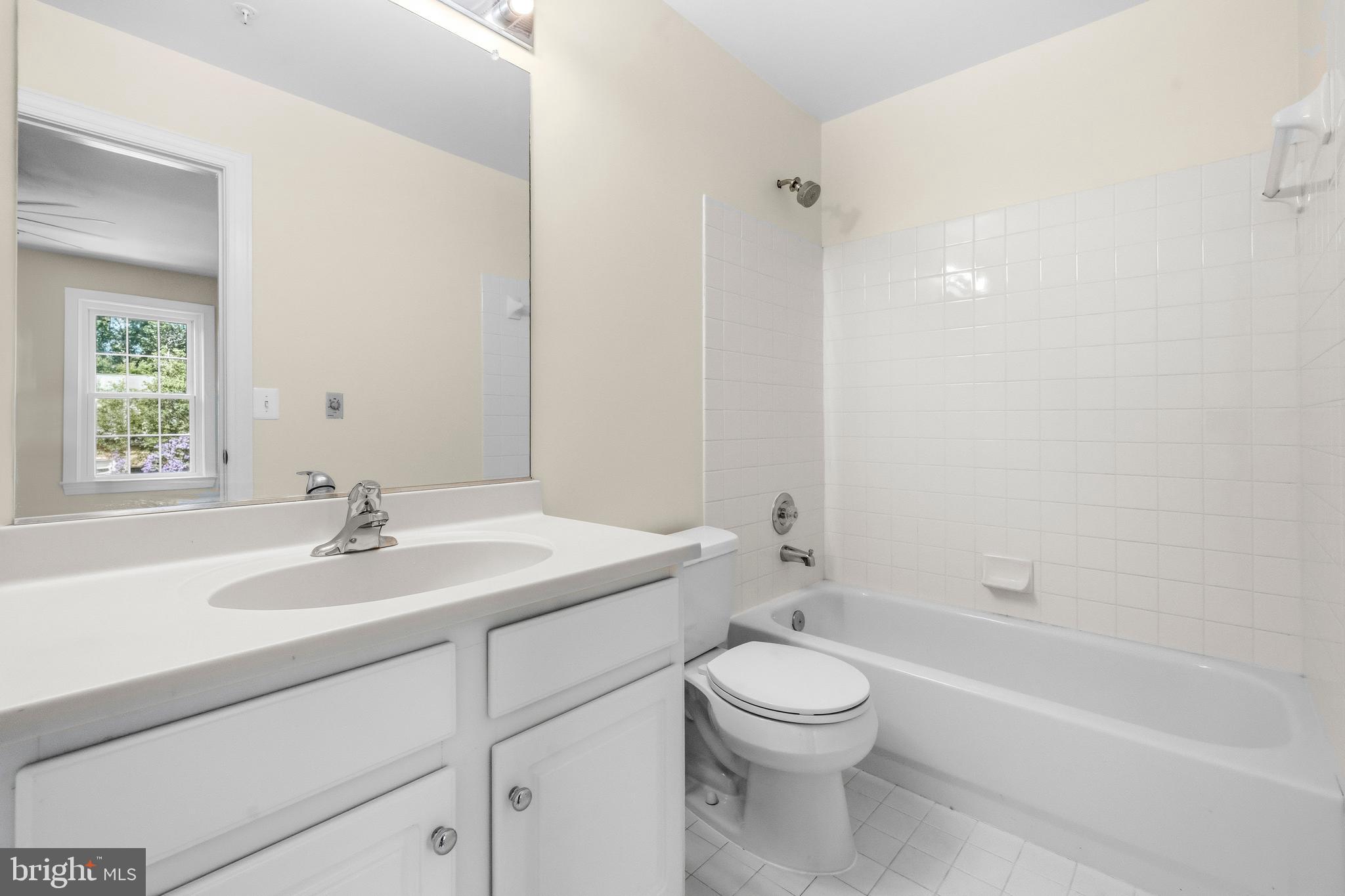 HILLBROOK SPRING - Residential