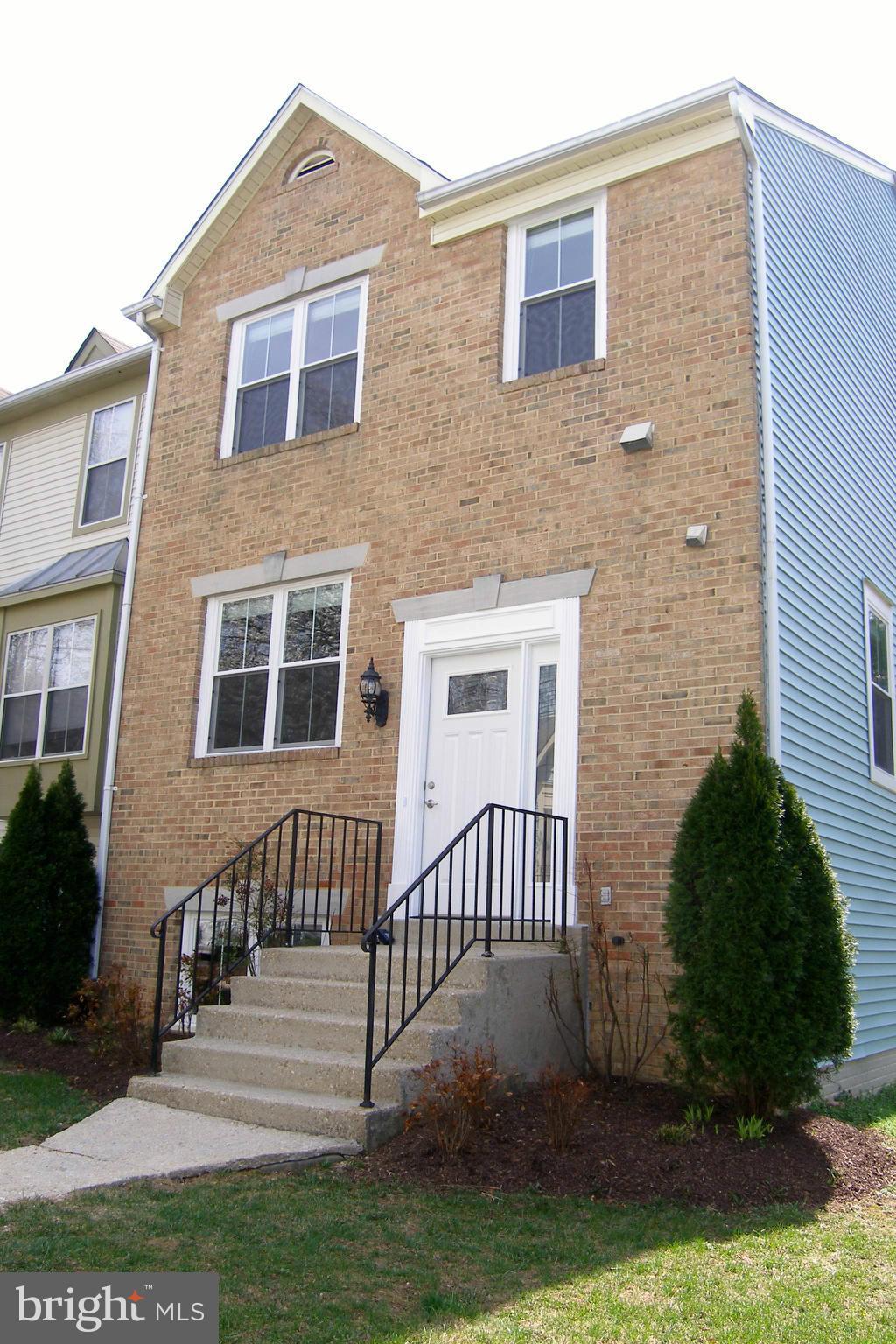 Fabulous End Unit with private  backyard and deck,   4 Bdrm + 3.5 baths!!  A MUST SEE,  Updated Appliances/ countertops,  Real hardwoods on main level,  Updated  windows,  A brand new HVAC System,   Primary Bdr with walk in huge closet,  new Lighting, 6 panel doors, Washer & Dryer  and much more,  amazing sunlight !!,  Updated bathrooms,  1 bedroom + full bath in bsmt!  + nice walk out recreation room,  Minimum 24 month lease,  Move in May 7th or a little later,    Deck overlooks lovely treed backyard,  fully fenced,  Just a few steps too:  pool, tennis & trails,  Walk to everything: shops, library, grocery and restaurants and much more.   1   smedium pet / case by case with $50 monthly pet rent,  non smoking home,   Home is occupied.