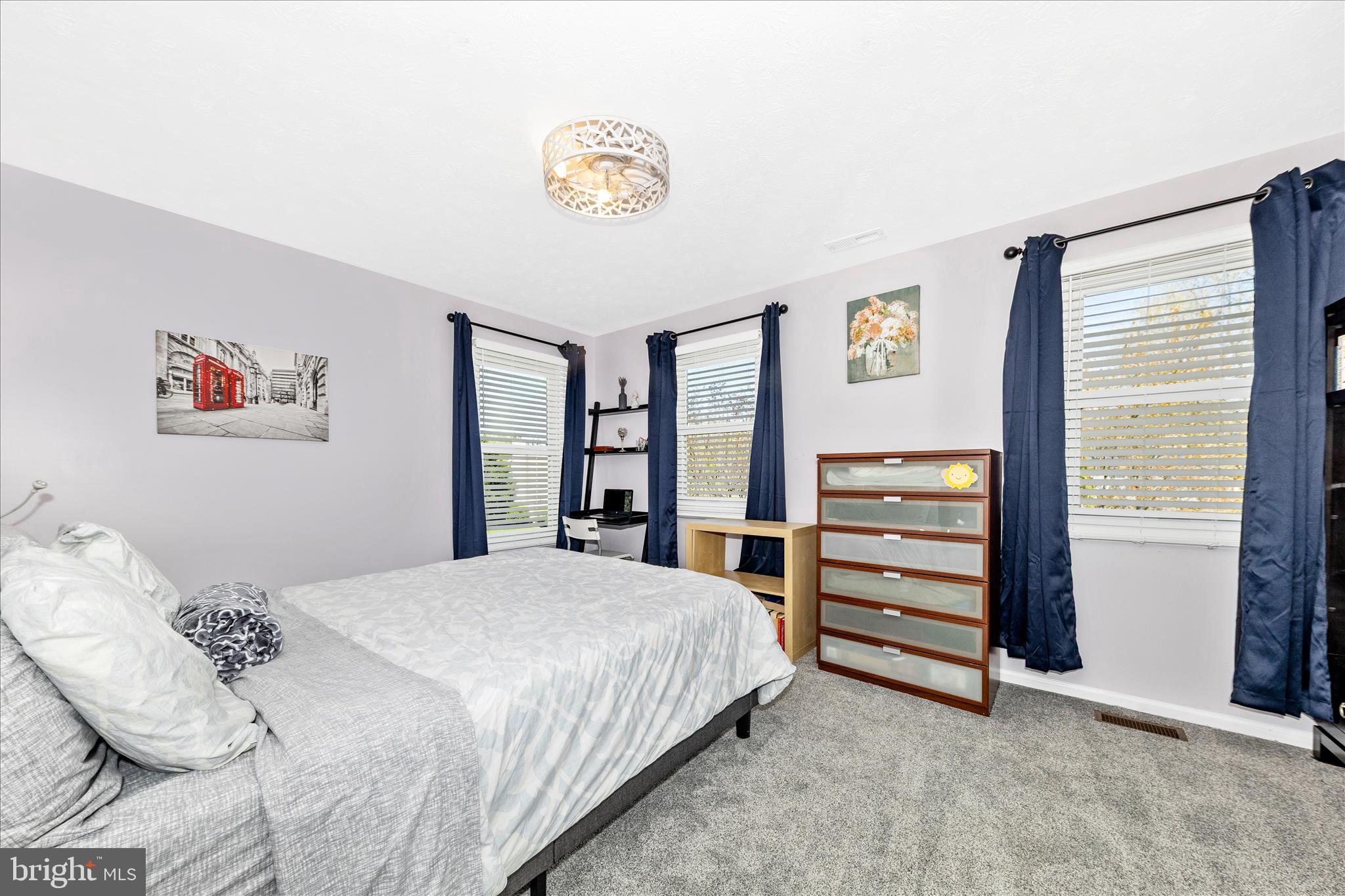 SENECA CHASE - Residential