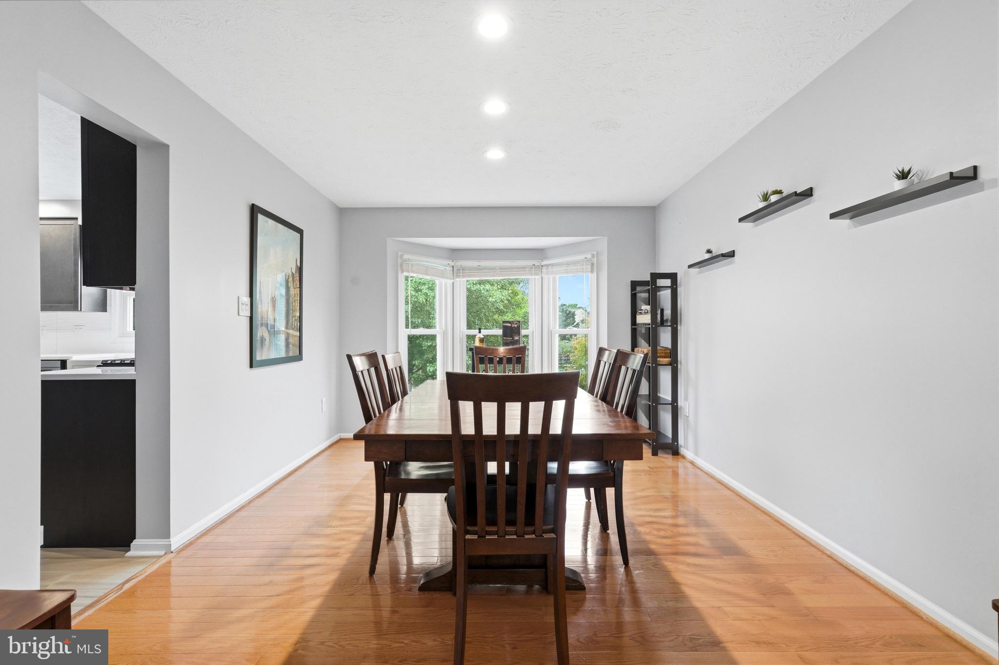 SENECA CHASE - Residential
