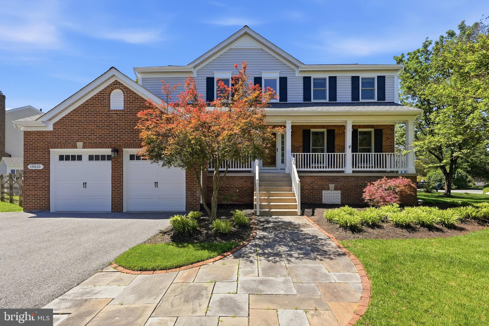 SENECA CHASE - Residential