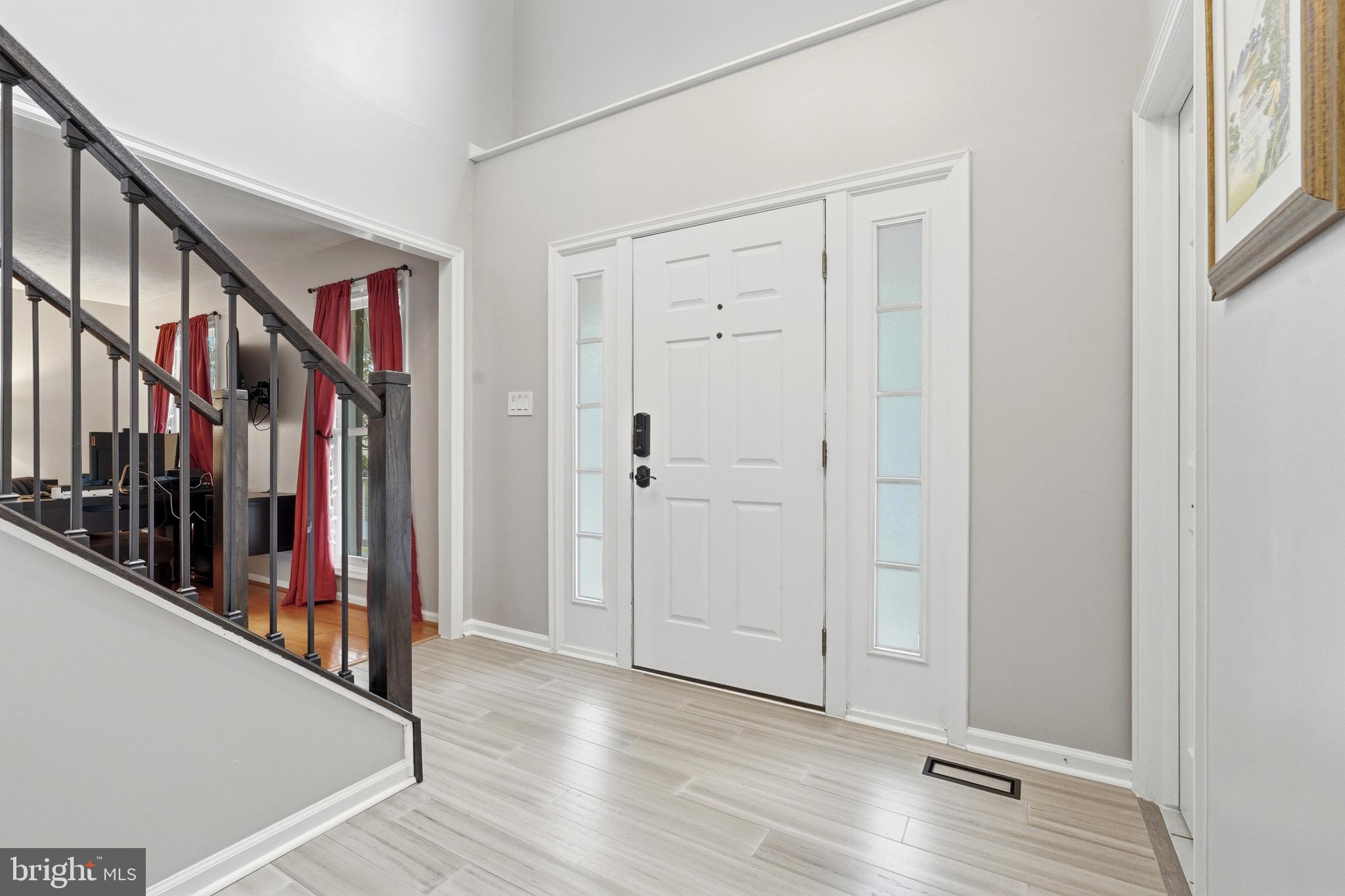SENECA CHASE - Residential