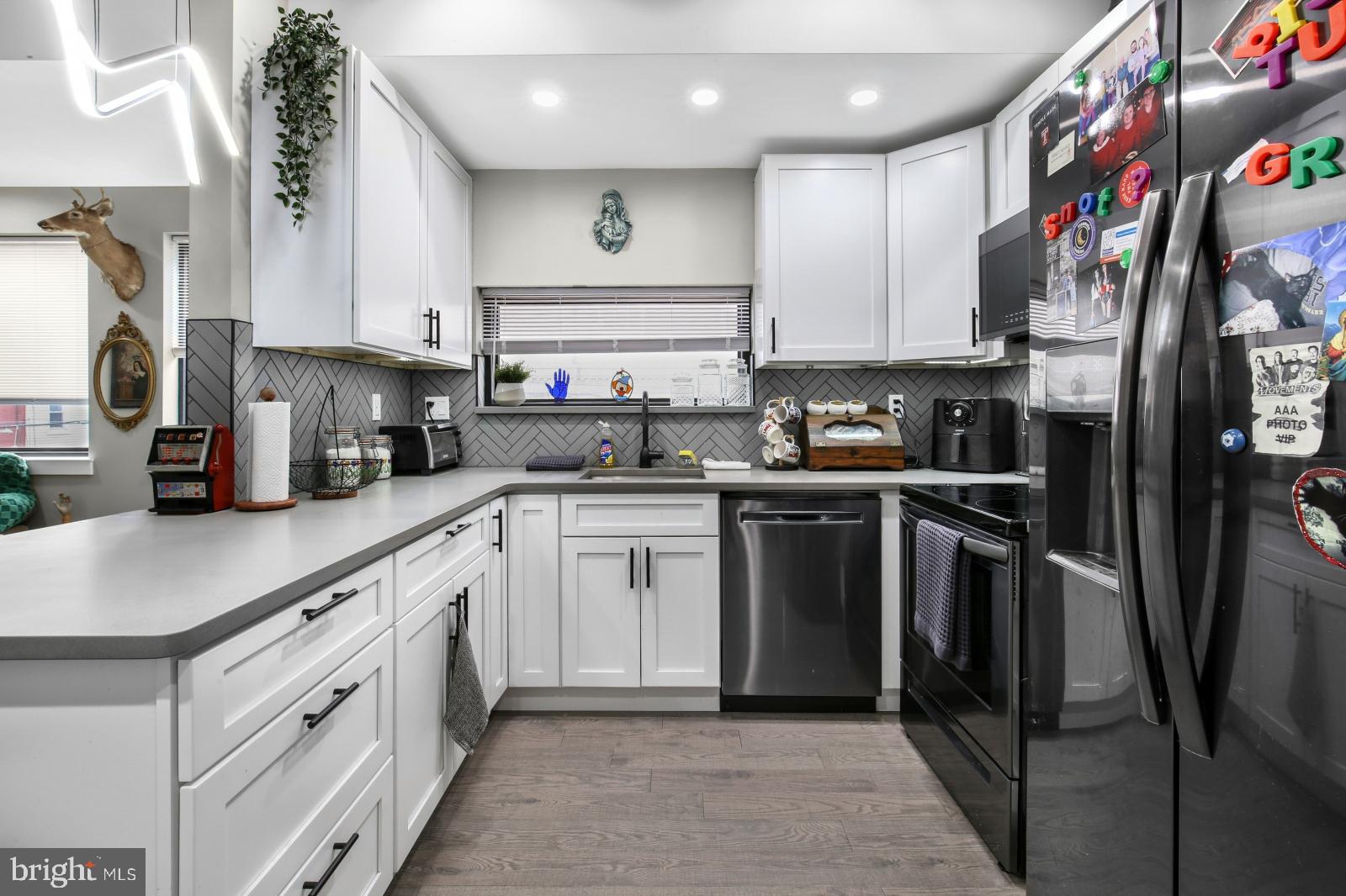 EAST KENSINGTON - Residential Lease
