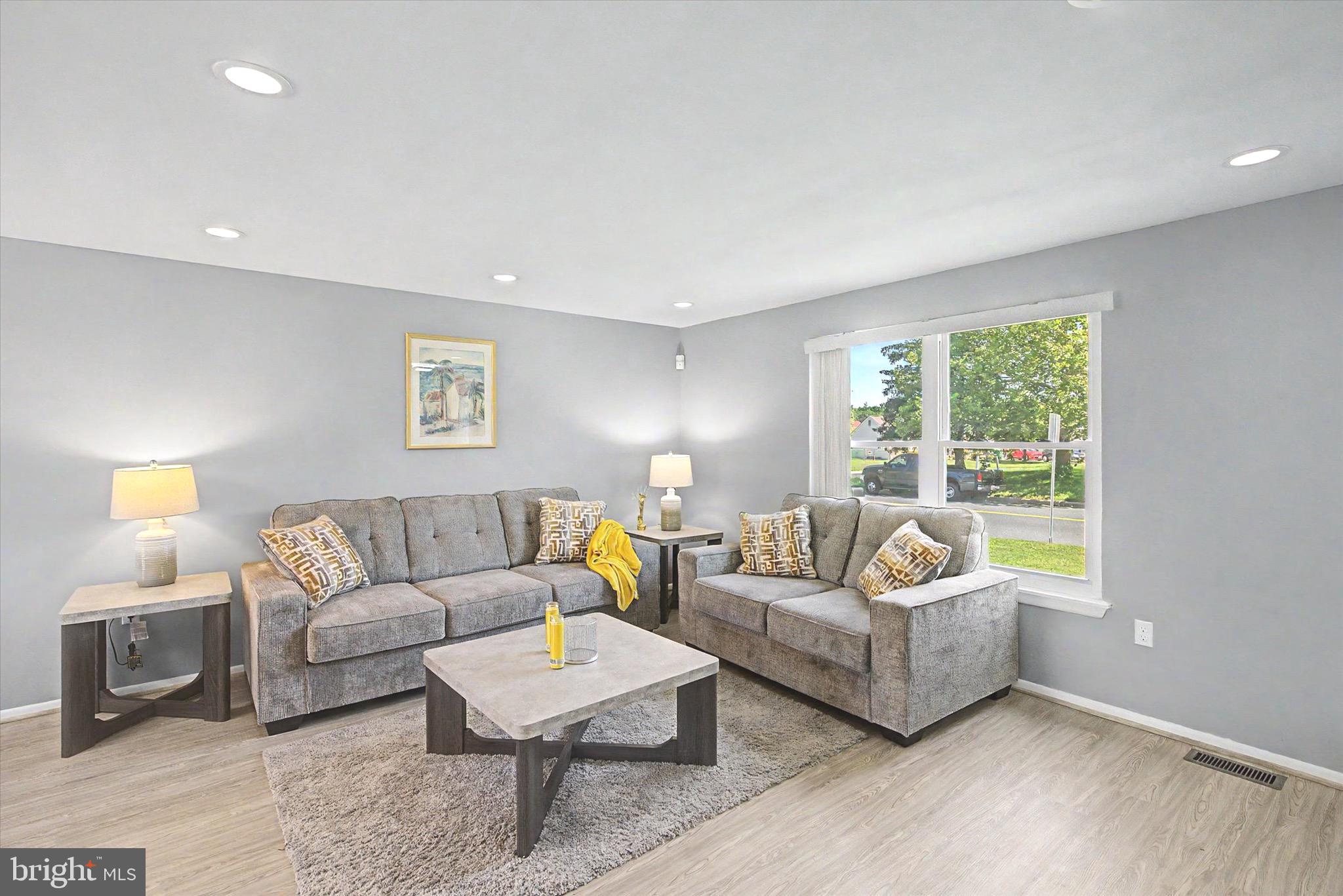 HILLSDALE - Residential