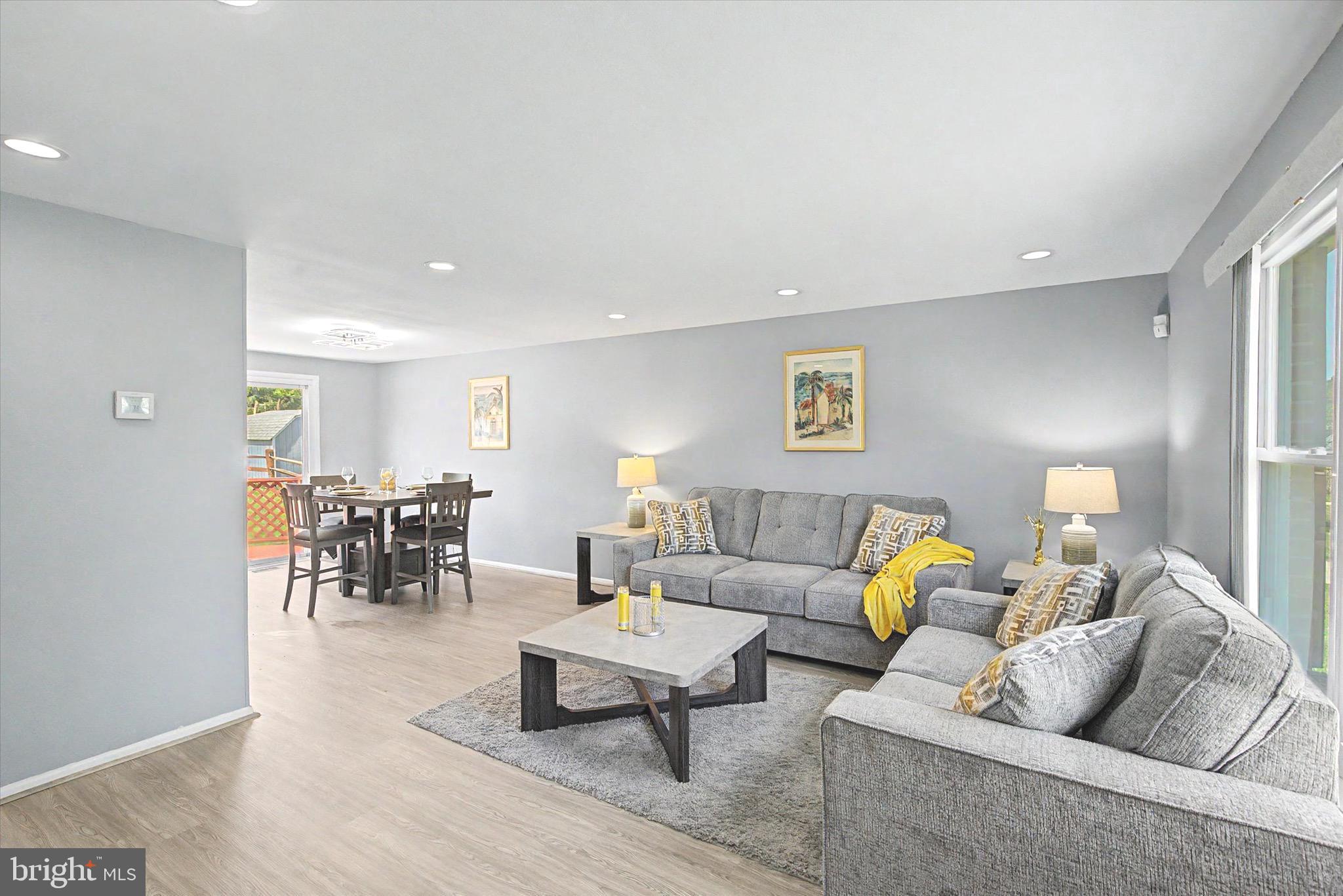 HILLSDALE - Residential