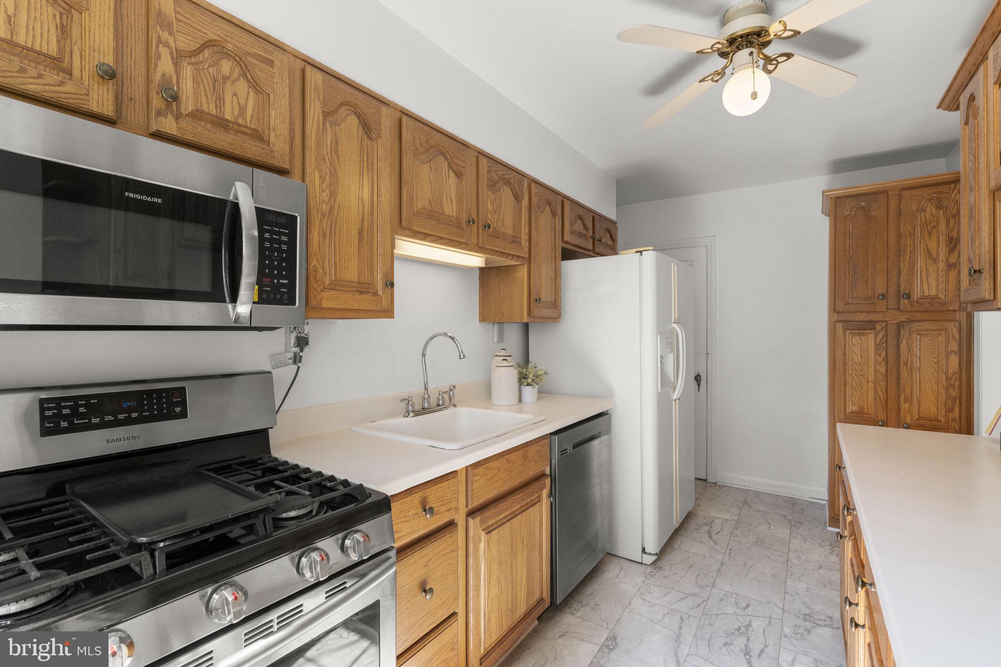 ACADEMY HEIGHTS - Residential