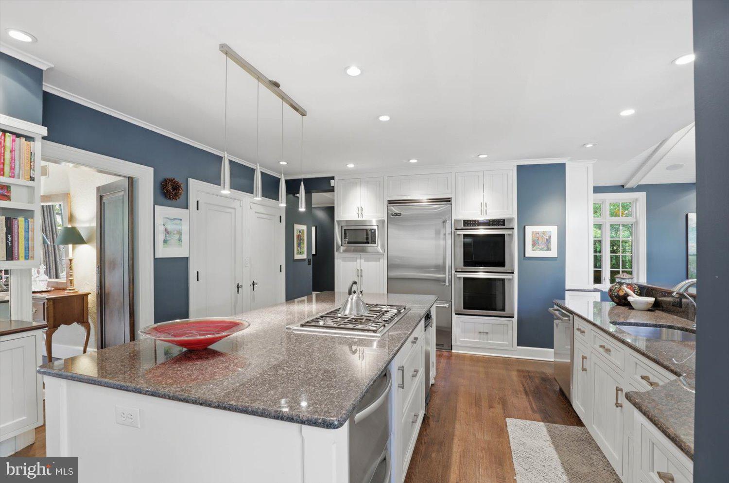 SCHOOL LANE HILLS - Residential