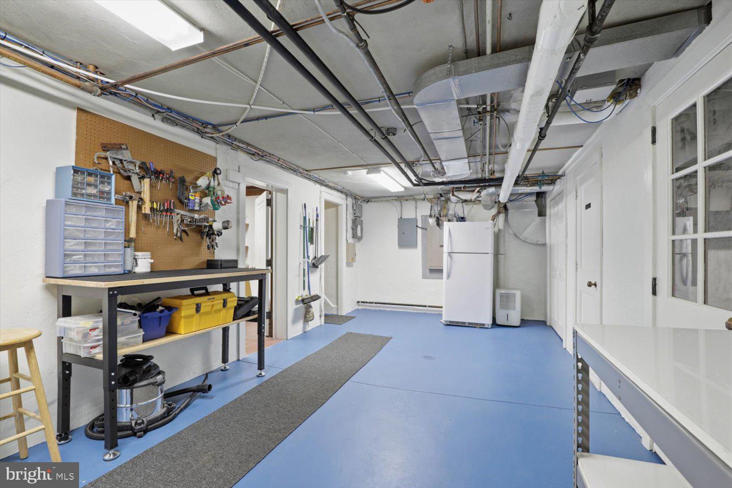 SCHOOL LANE HILLS - Residential