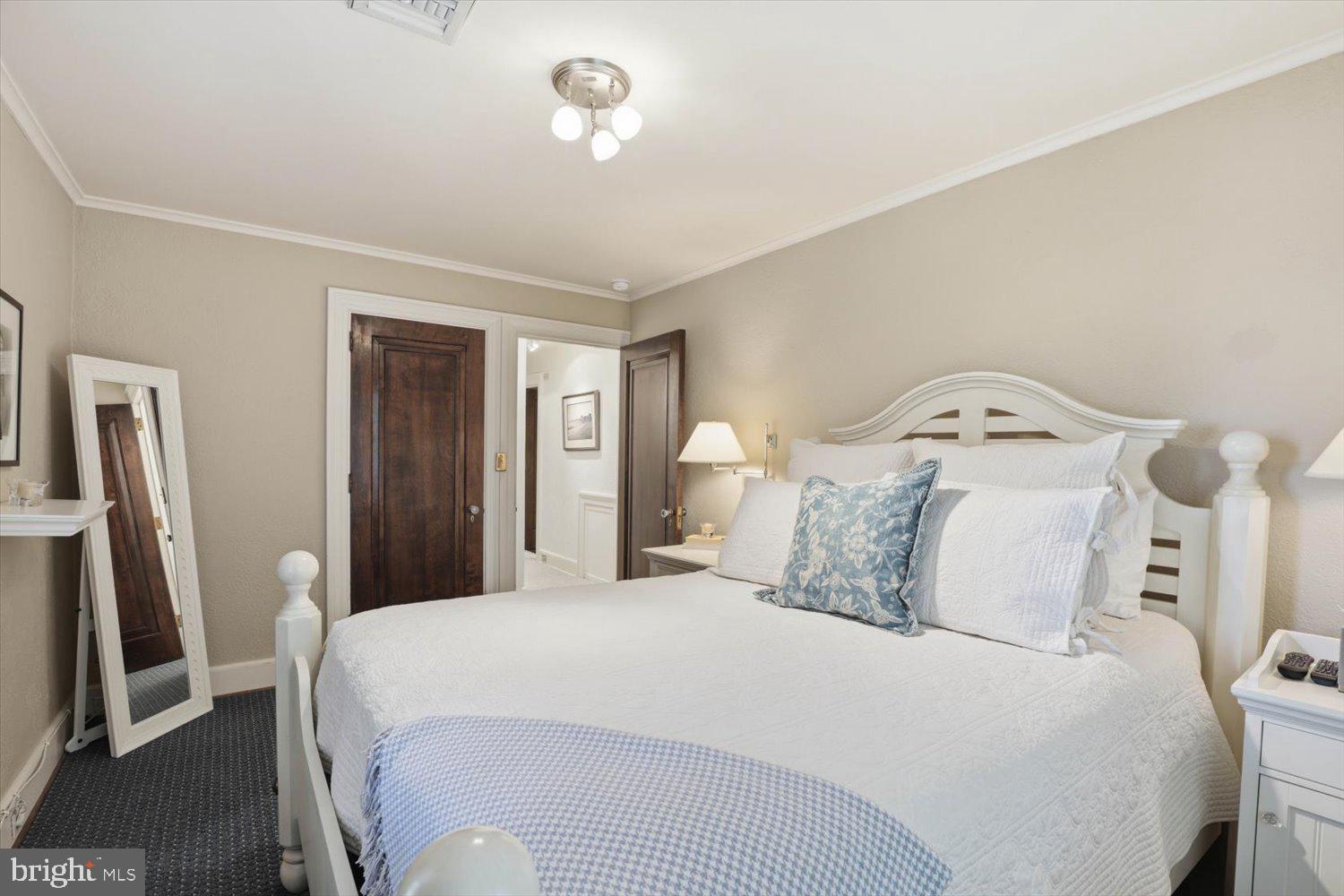 SCHOOL LANE HILLS - Residential