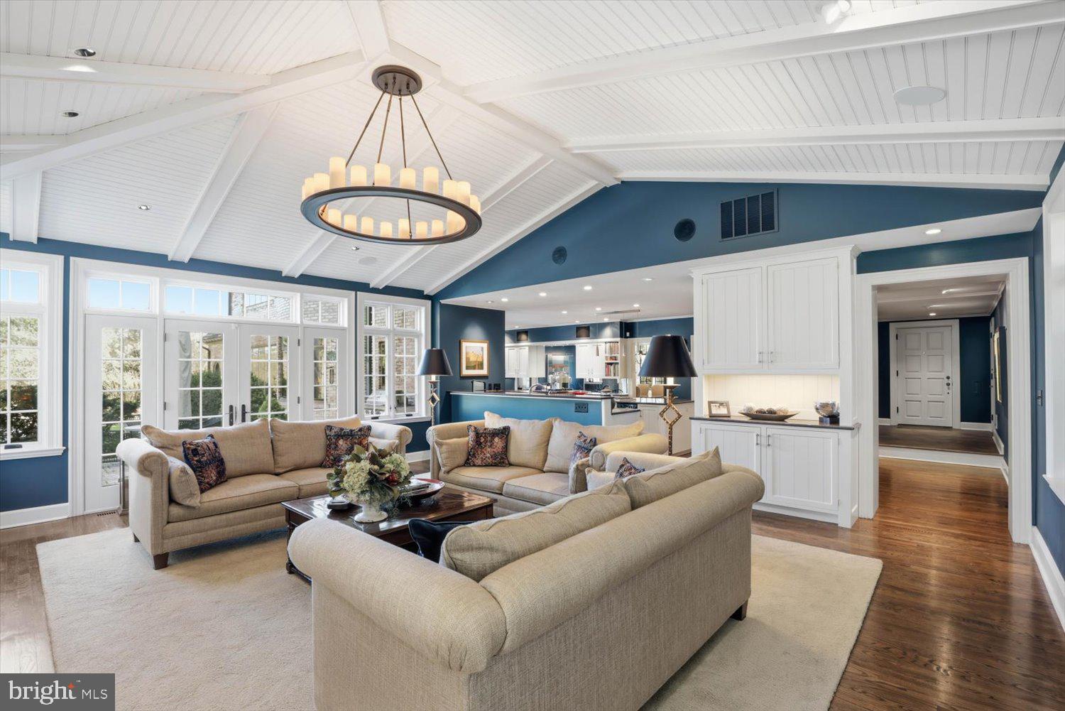 SCHOOL LANE HILLS - Residential
