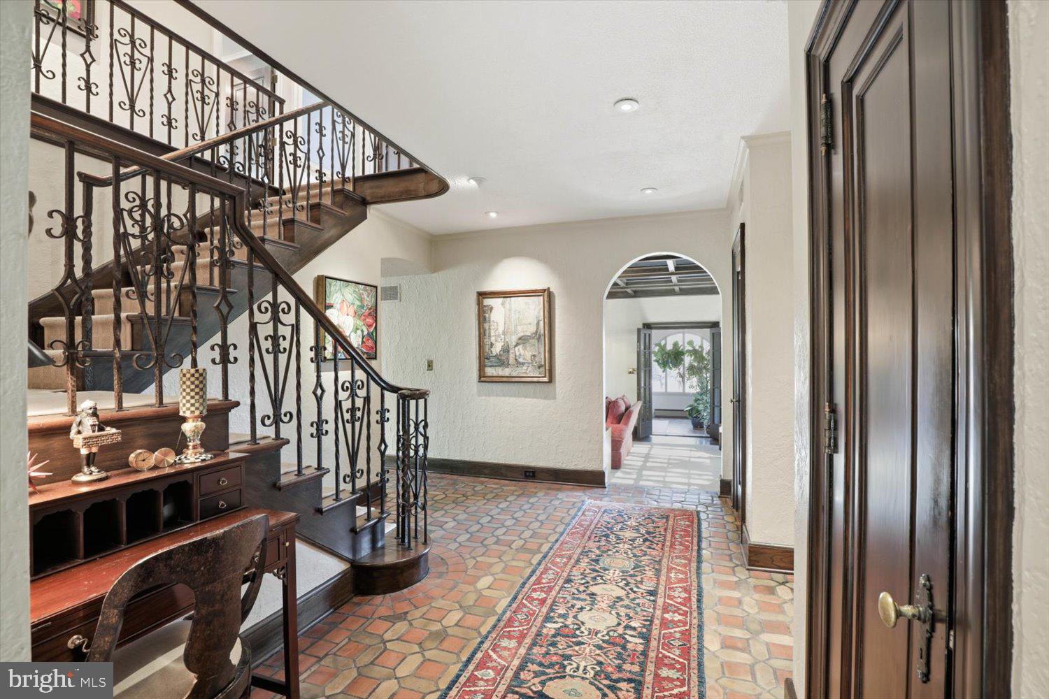 SCHOOL LANE HILLS - Residential
