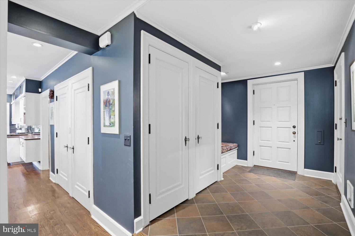 SCHOOL LANE HILLS - Residential