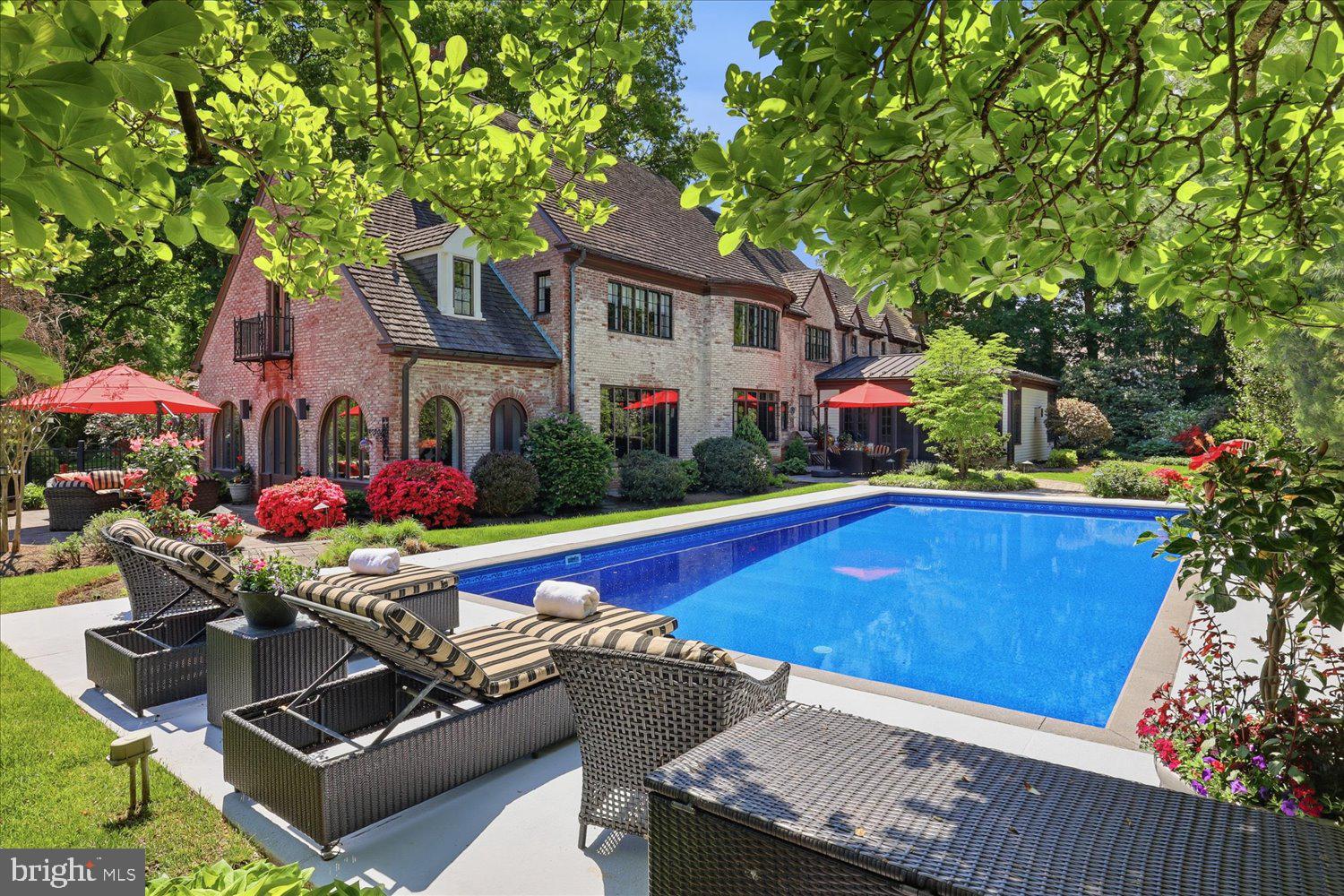 SCHOOL LANE HILLS - Residential