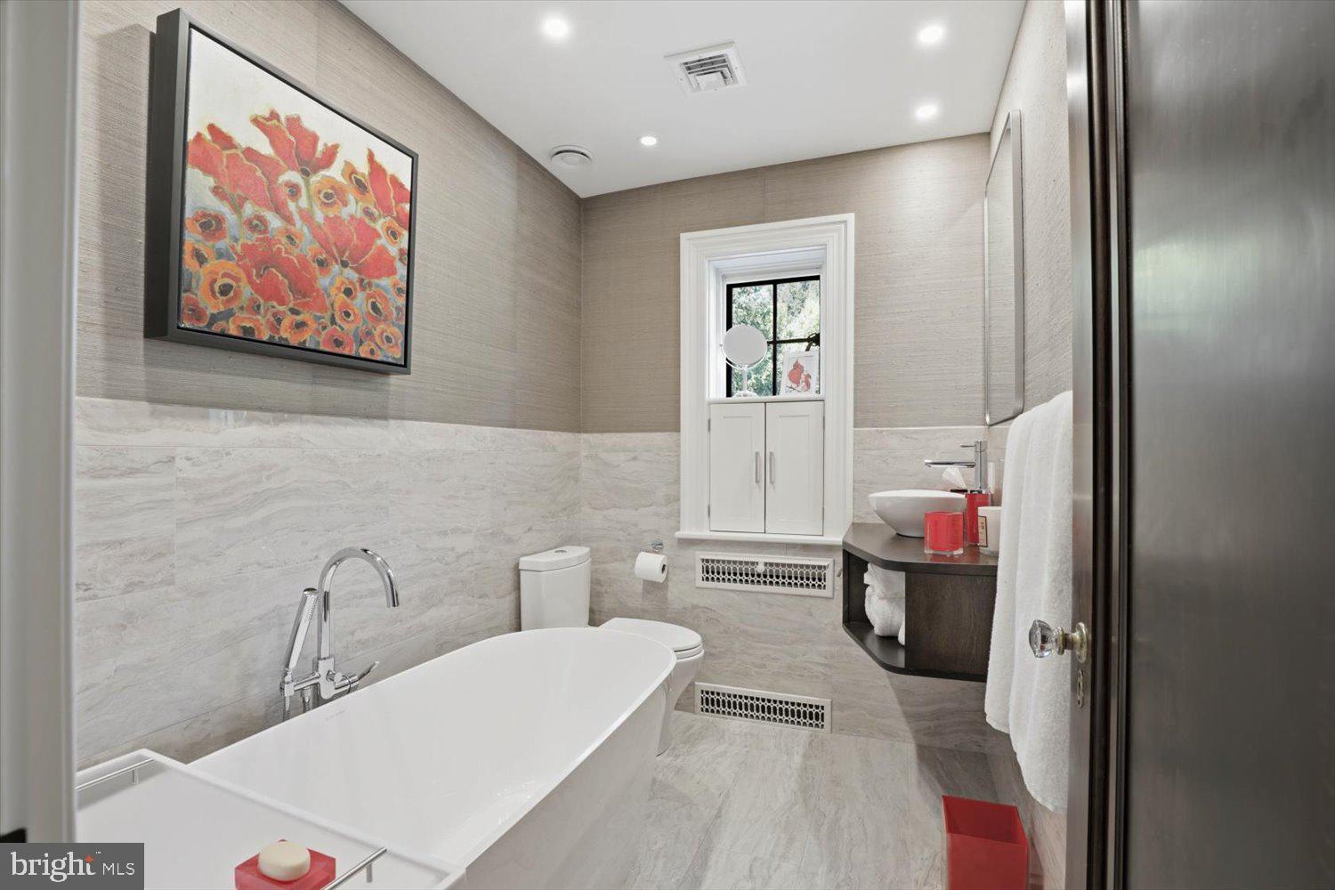 SCHOOL LANE HILLS - Residential