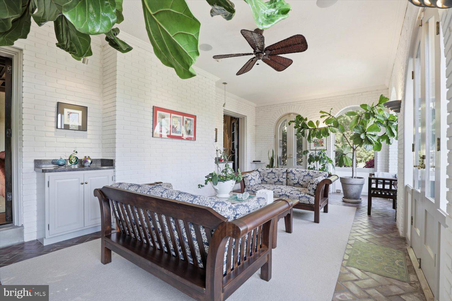 SCHOOL LANE HILLS - Residential