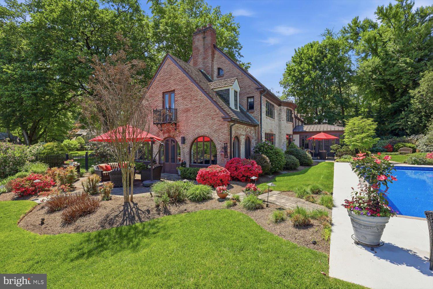 SCHOOL LANE HILLS - Residential