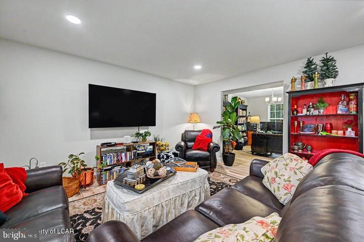 CEDAR CREEK - Residential