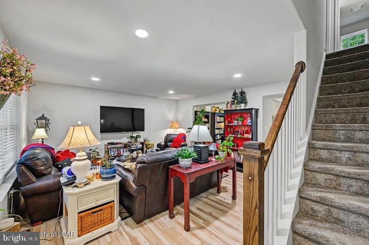 CEDAR CREEK - Residential