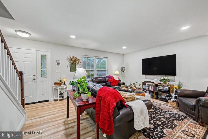 CEDAR CREEK - Residential