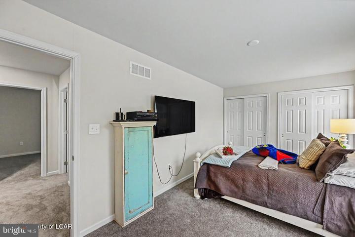 CEDAR CREEK - Residential
