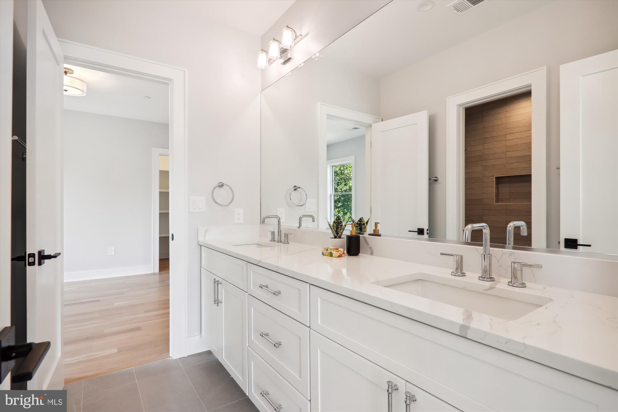 KENSINGTON TERRACE - Residential