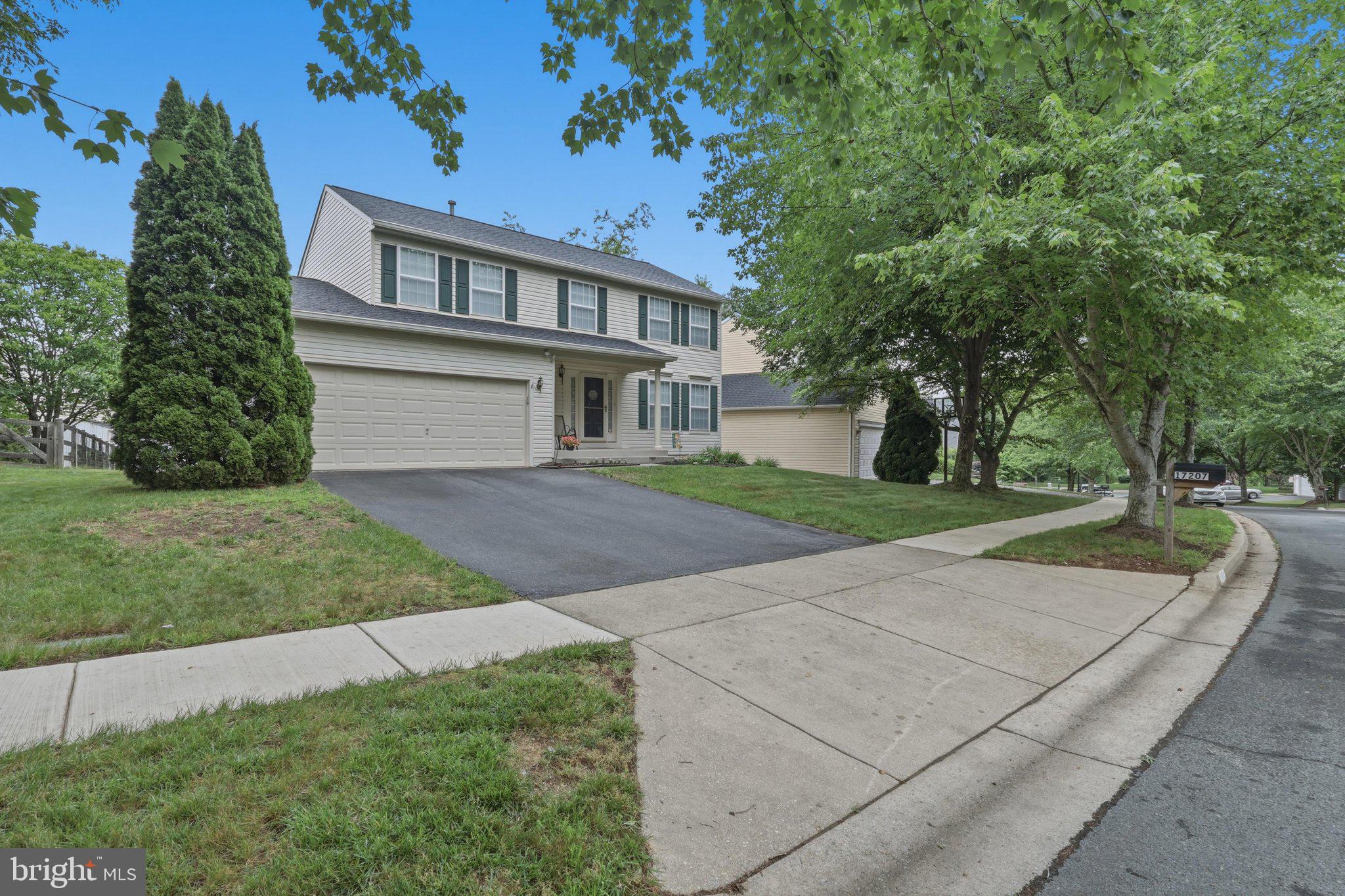 BROWNSTOWN ESTATES - Residential