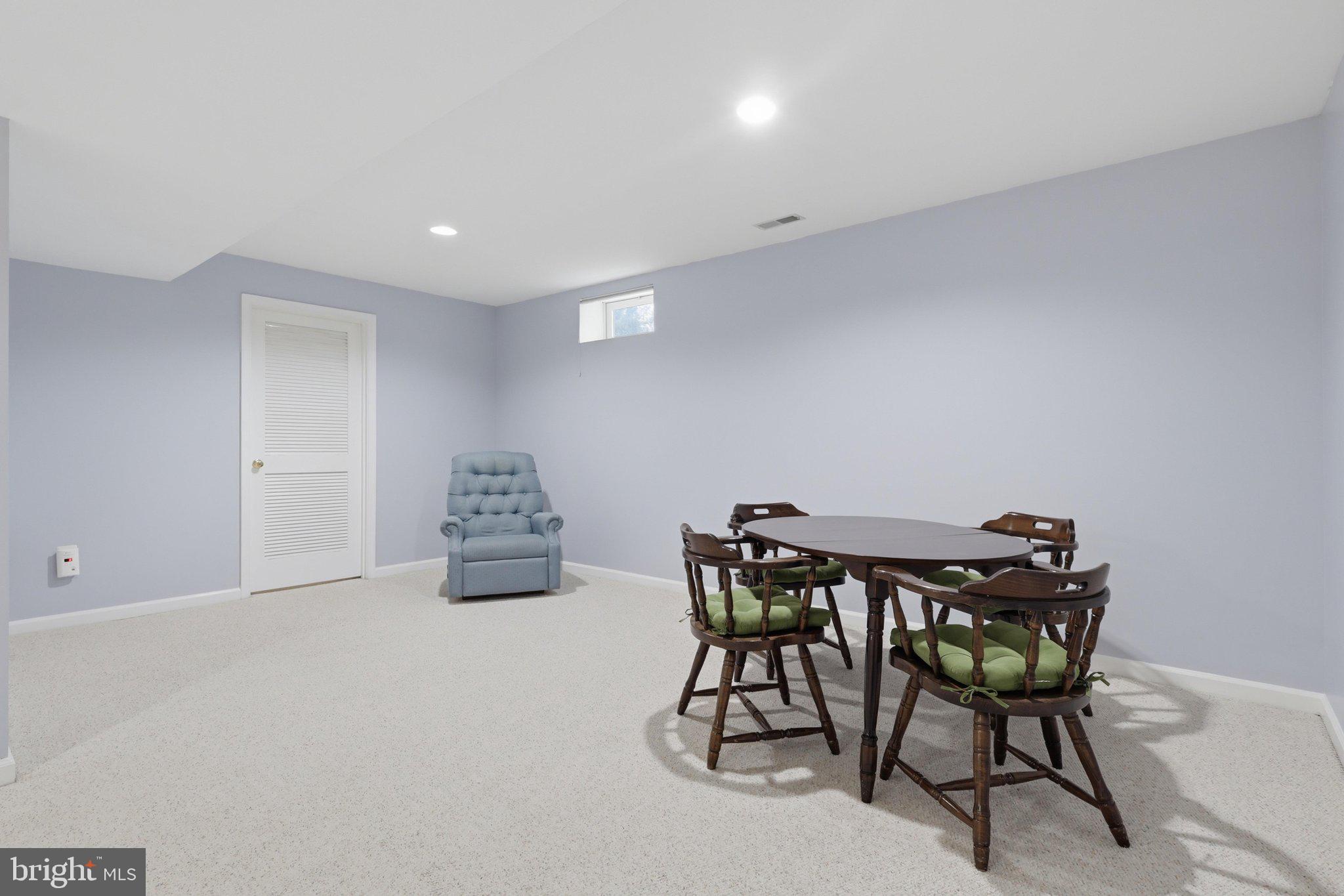 BROWNSTOWN ESTATES - Residential