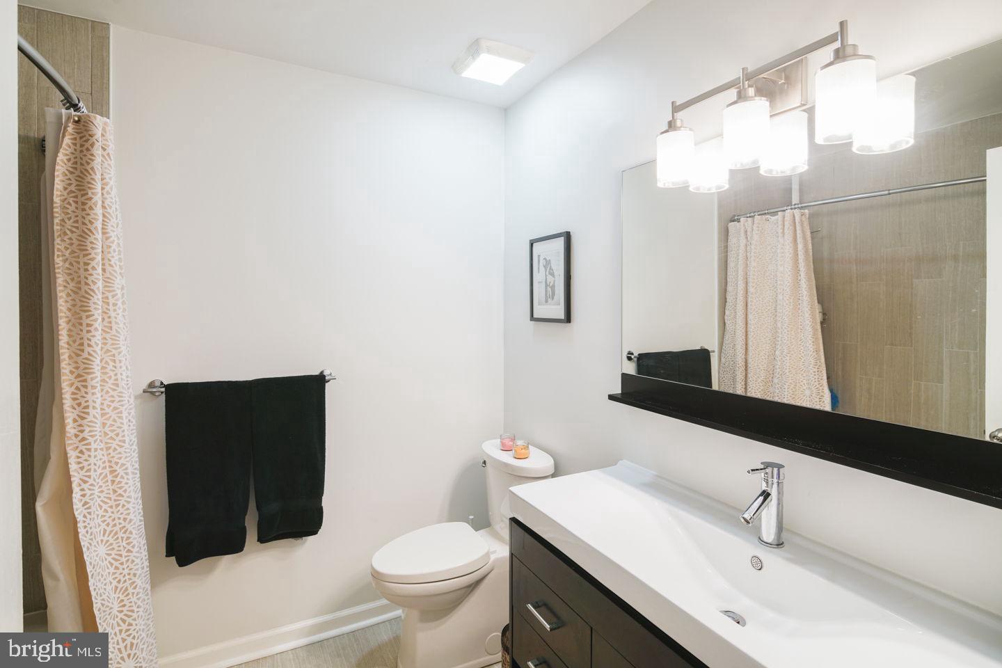 WASHINGTON SQ - Residential