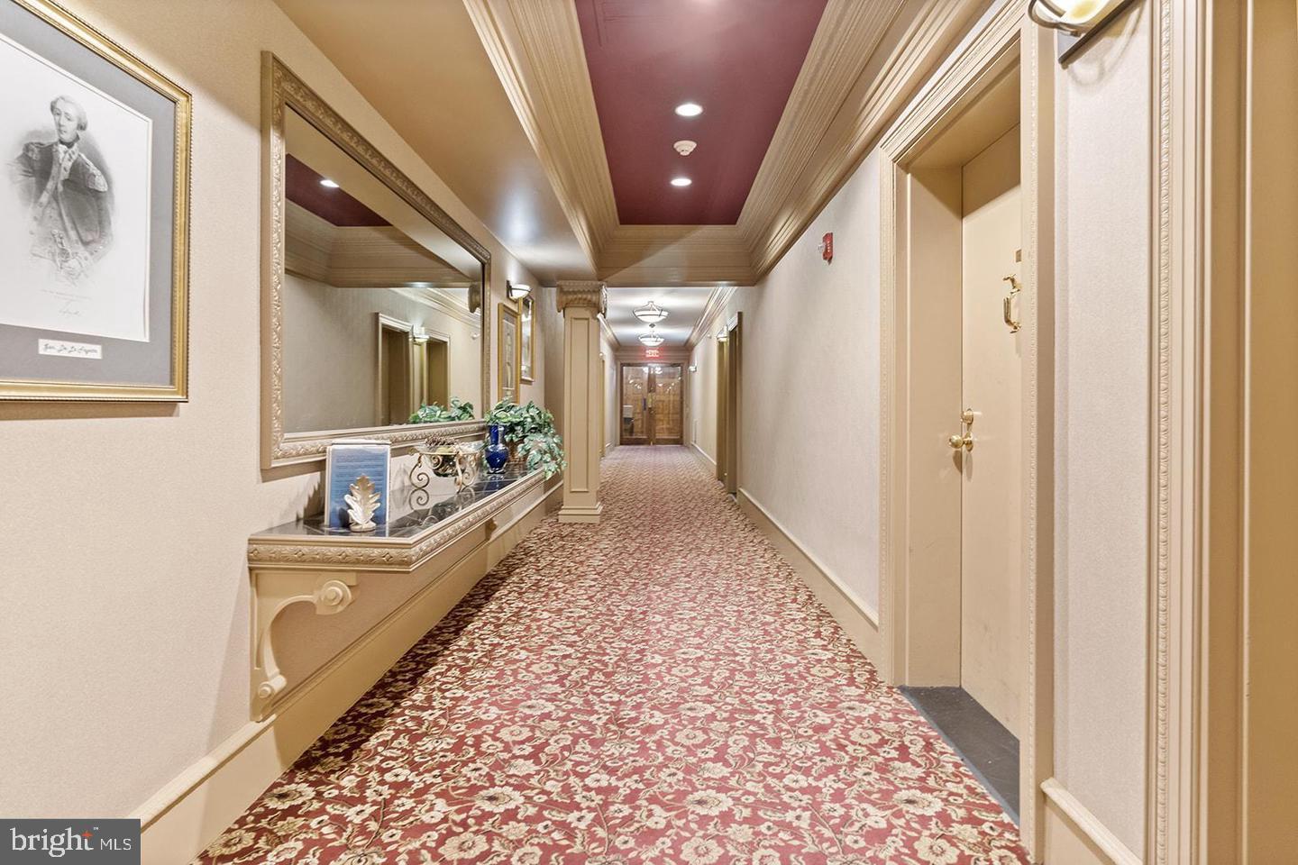 WASHINGTON SQ - Residential