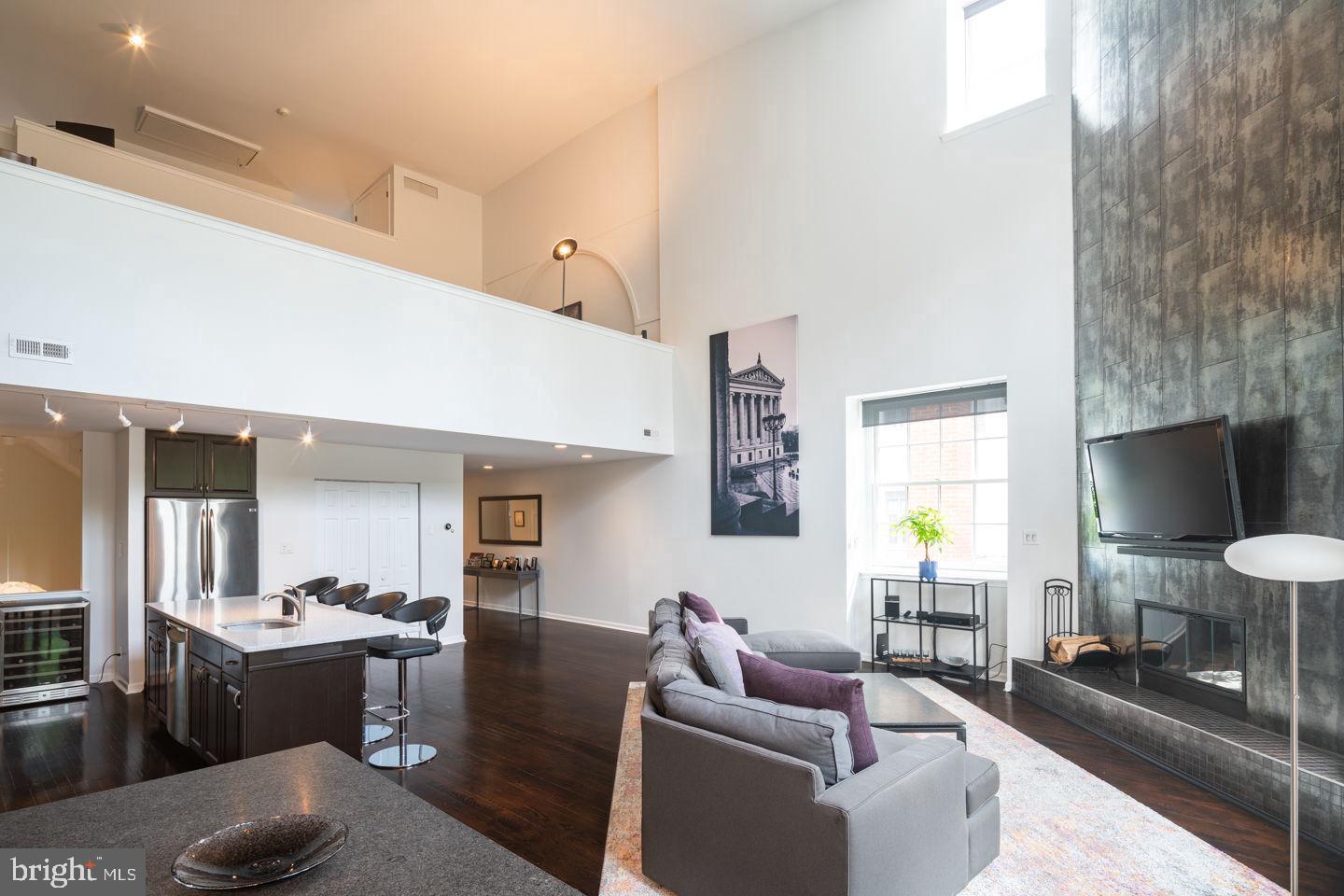 WASHINGTON SQ - Residential