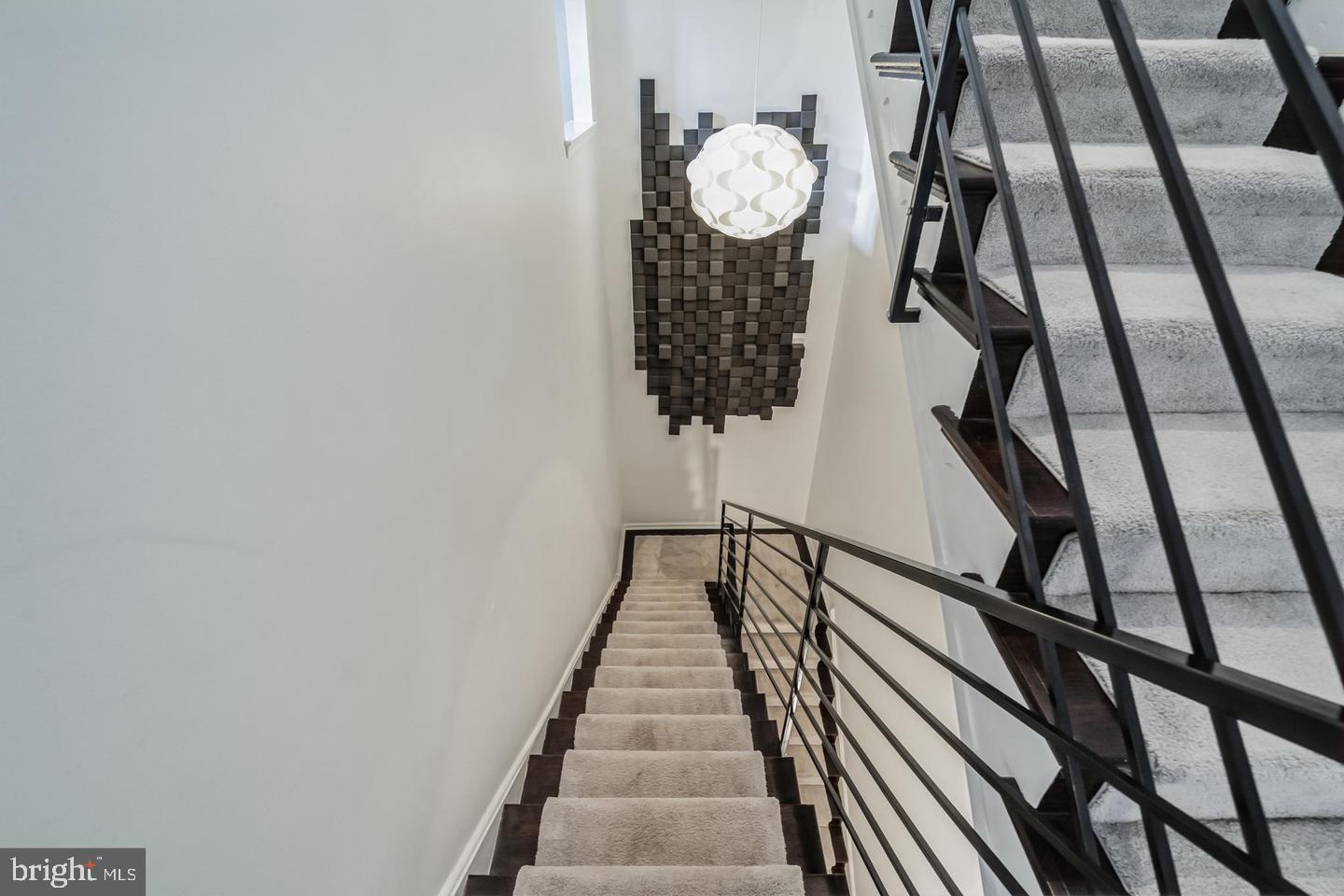 WASHINGTON SQ - Residential