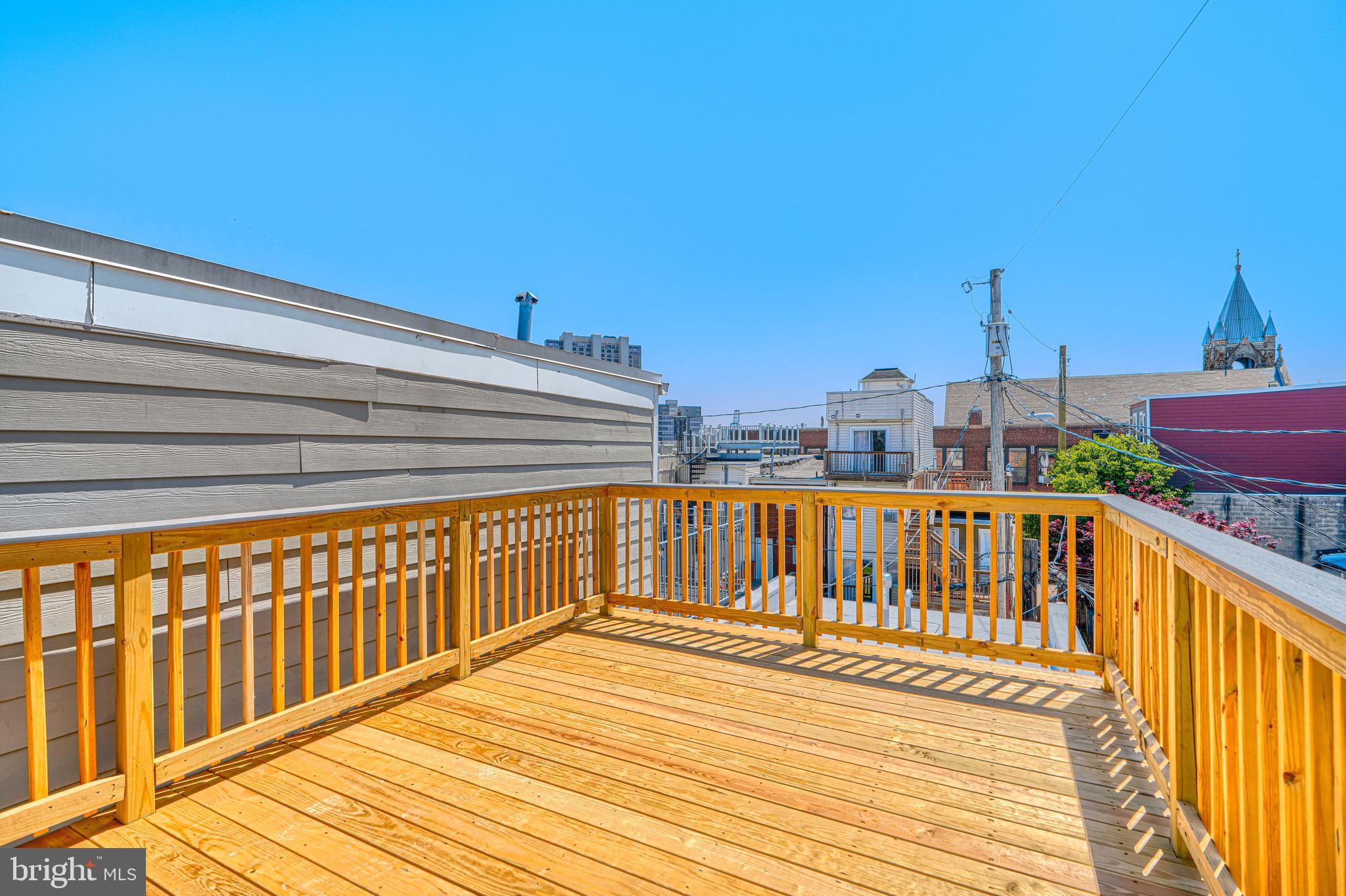 LOCUST POINT - Residential