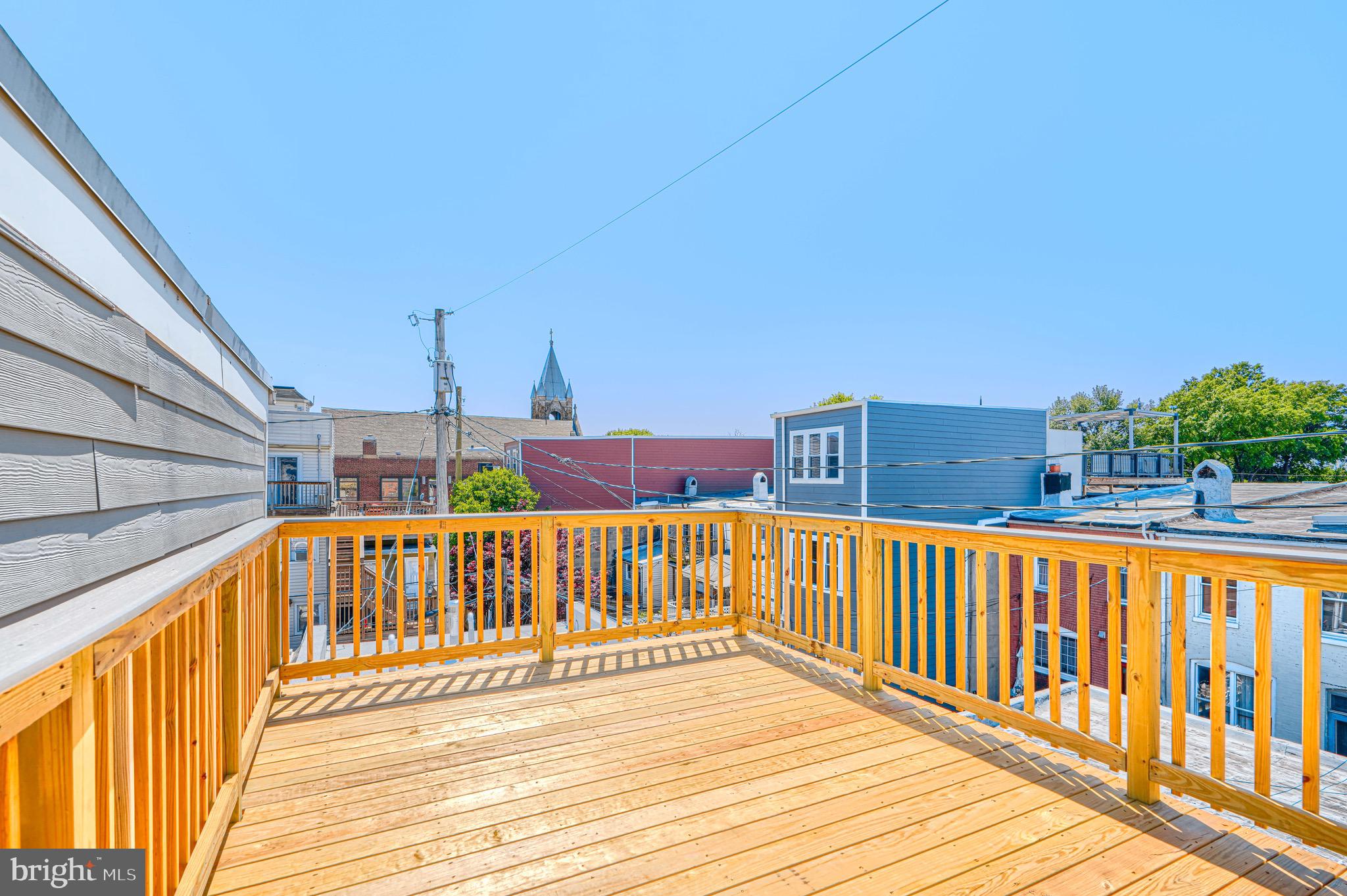 LOCUST POINT - Residential
